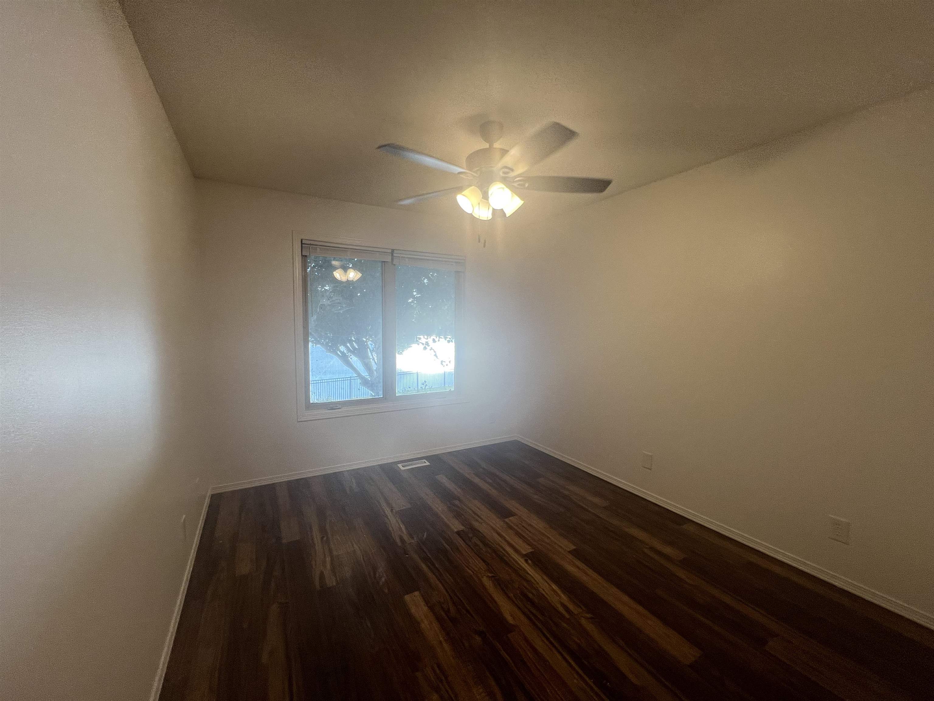 313 N Jaax St Property Photo 24