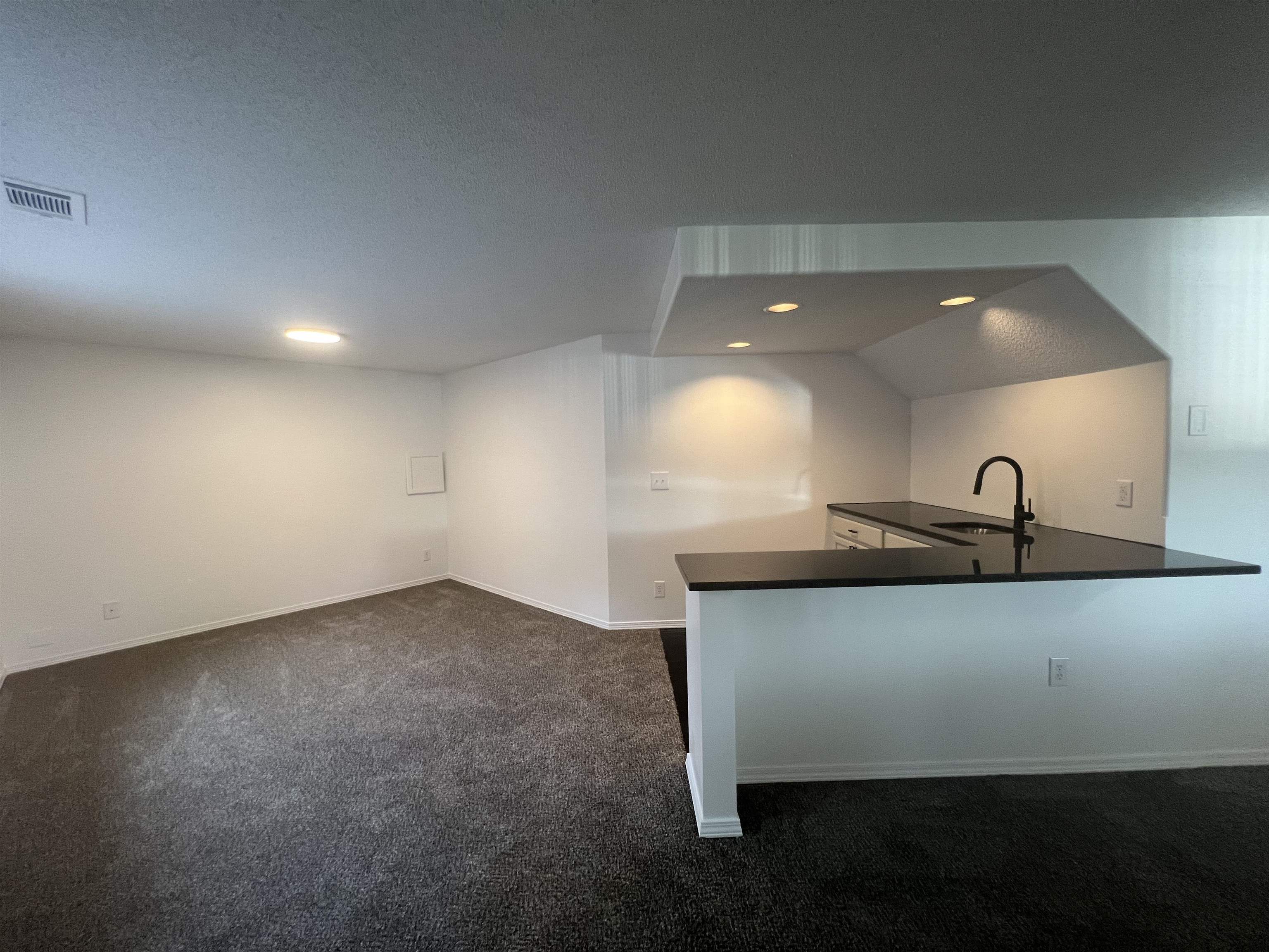 313 N Jaax St Property Photo 28
