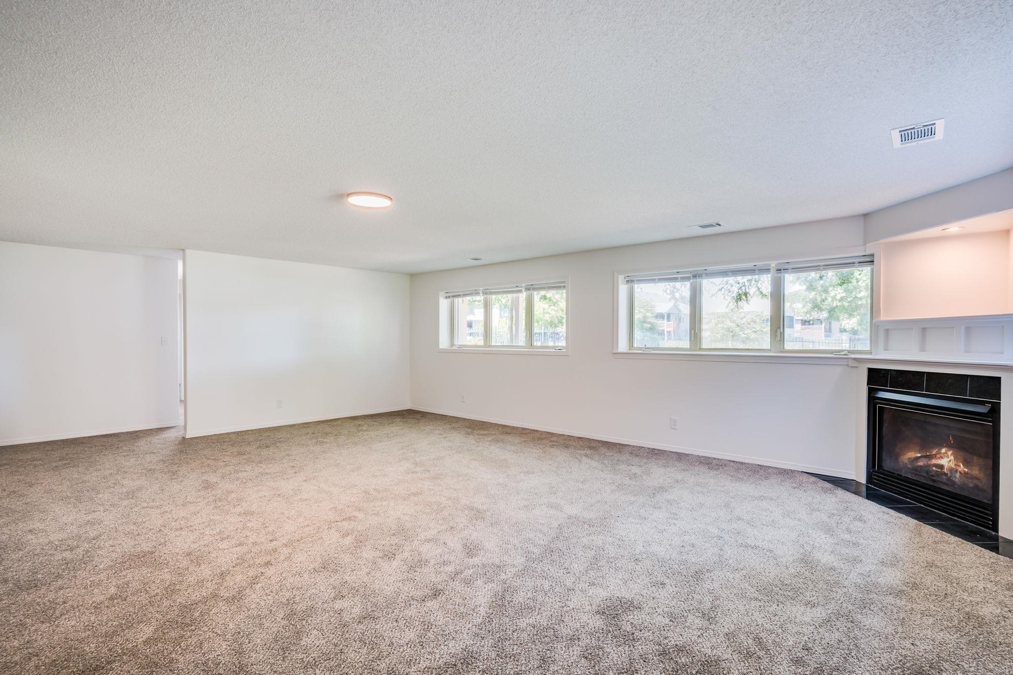 313 N Jaax St Property Photo 28