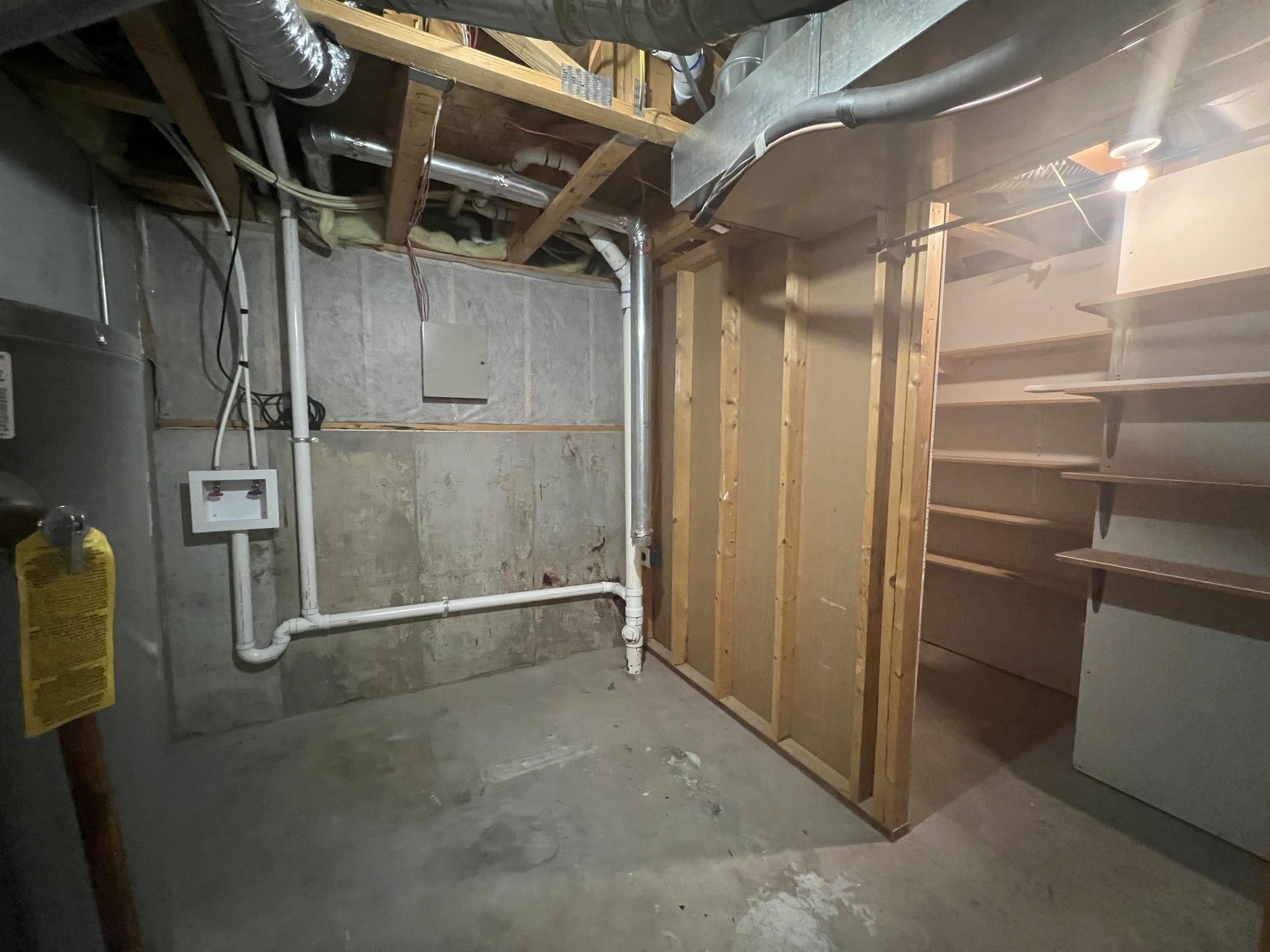 313 N Jaax St Property Photo 29