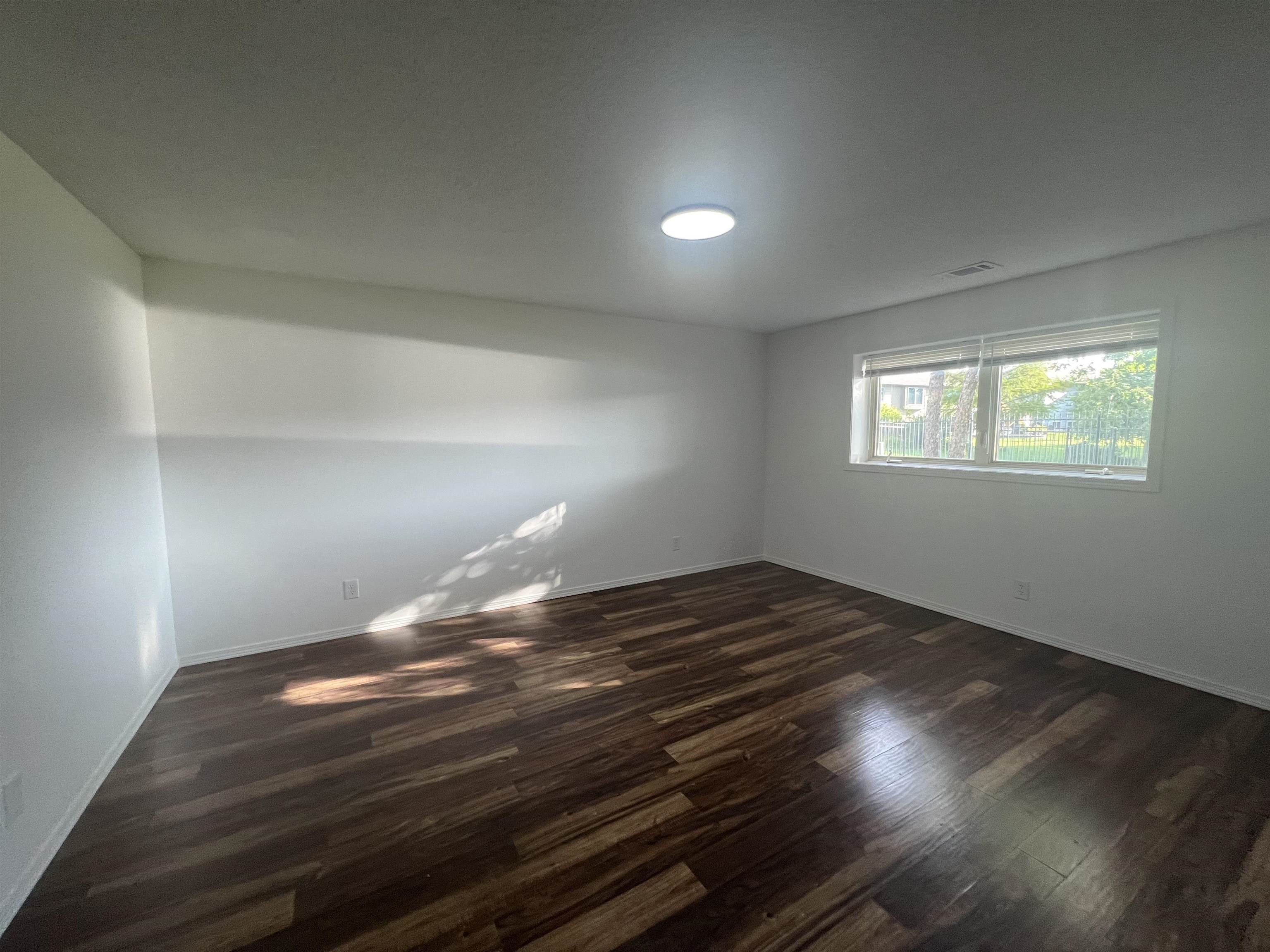 313 N Jaax St Property Photo 34