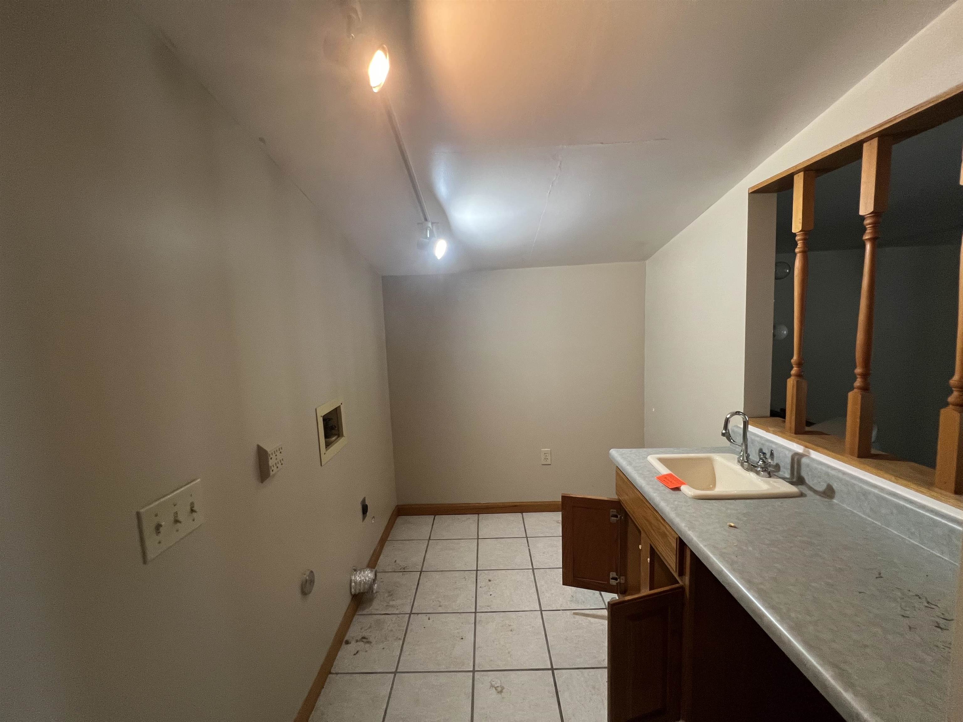 980 N Brownthrush Ln Property Photo 5