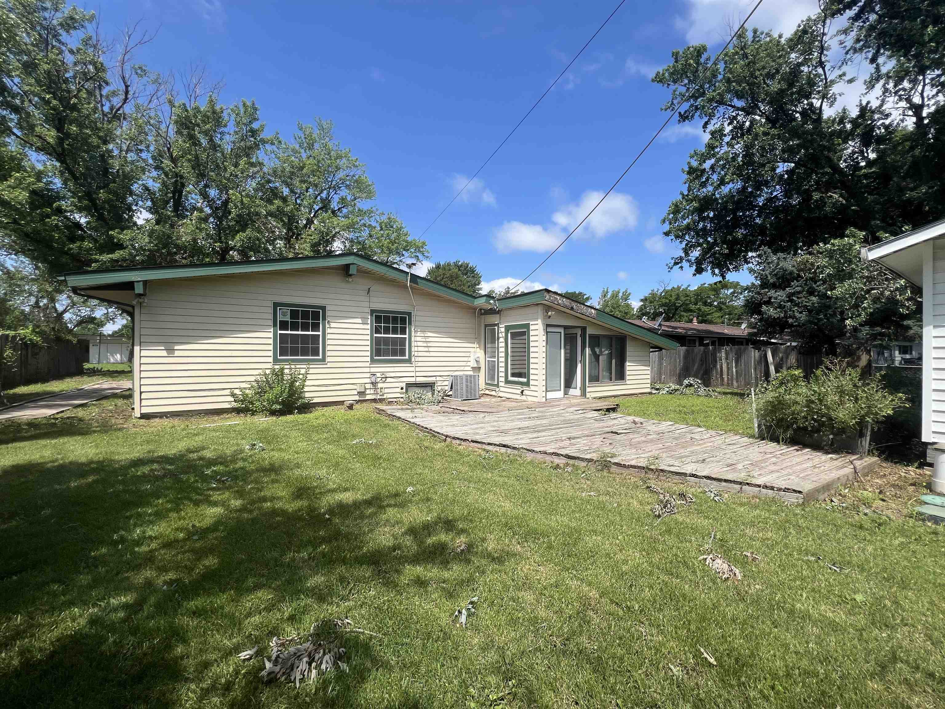 980 N Brownthrush Ln Property Photo 17