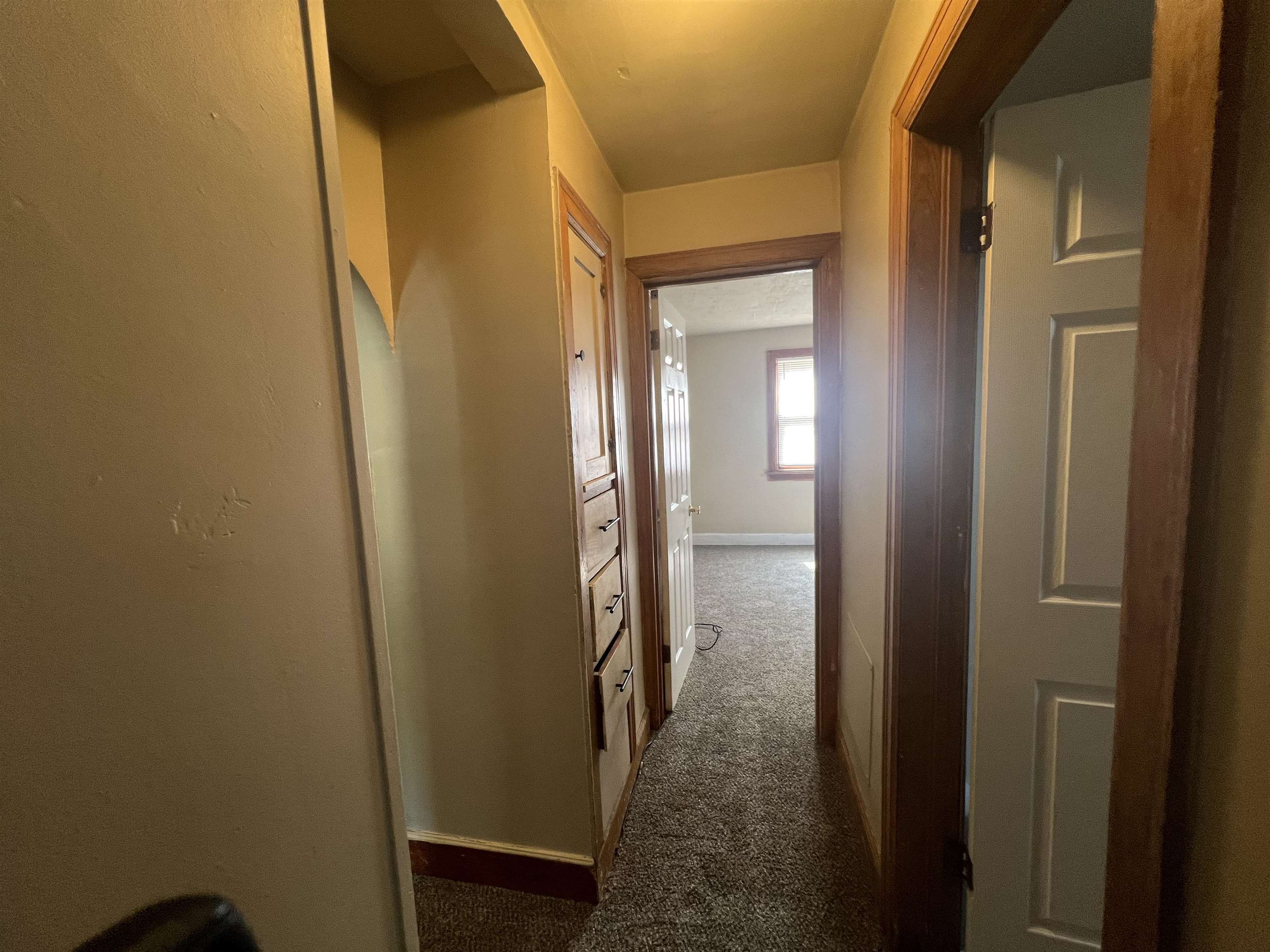 647 N Erie Ave Property Photo 8