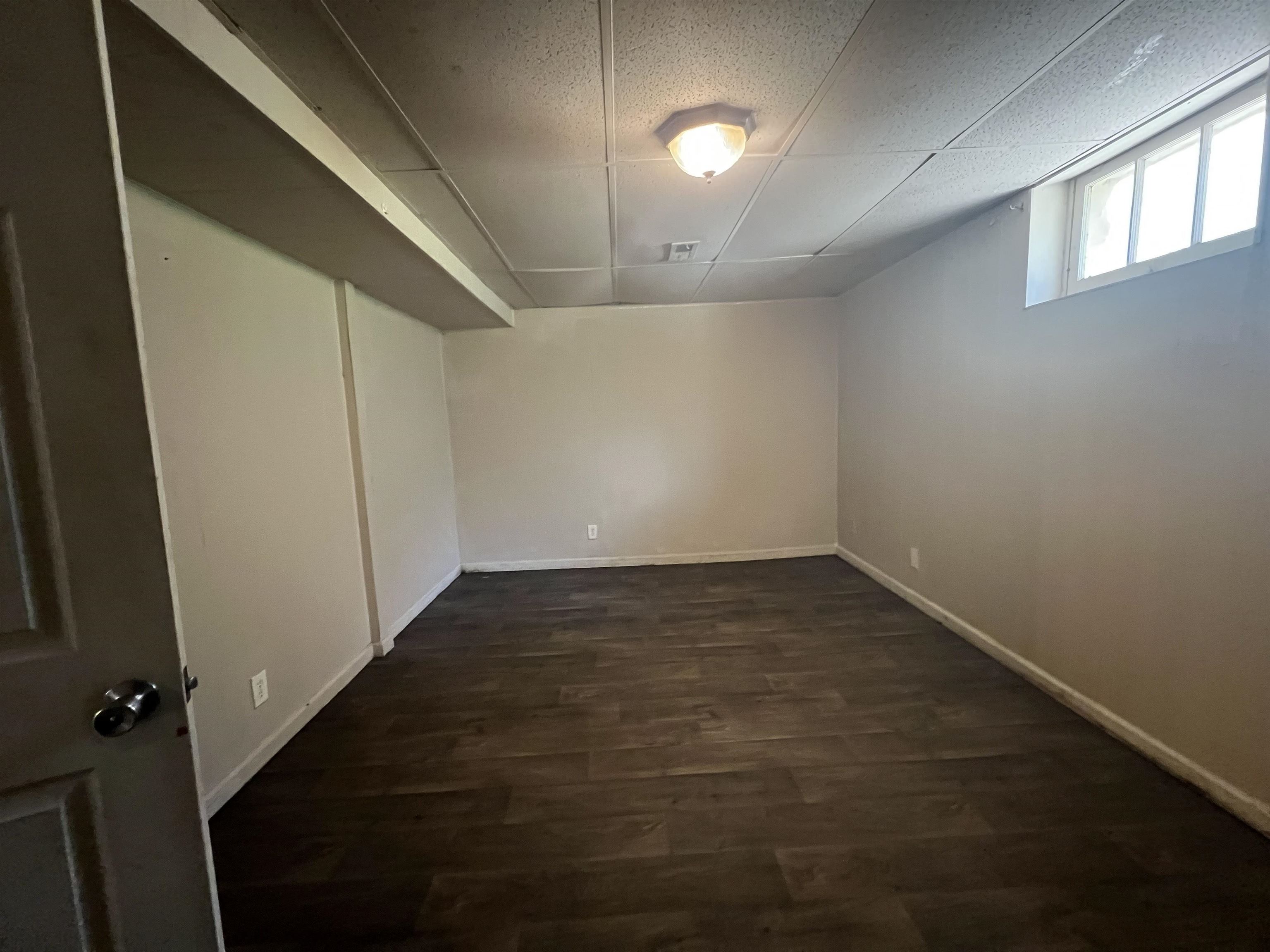 647 N Erie Ave Property Photo 13