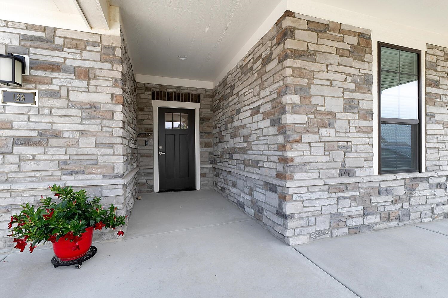 128 S Legacy Way Property Photo 4