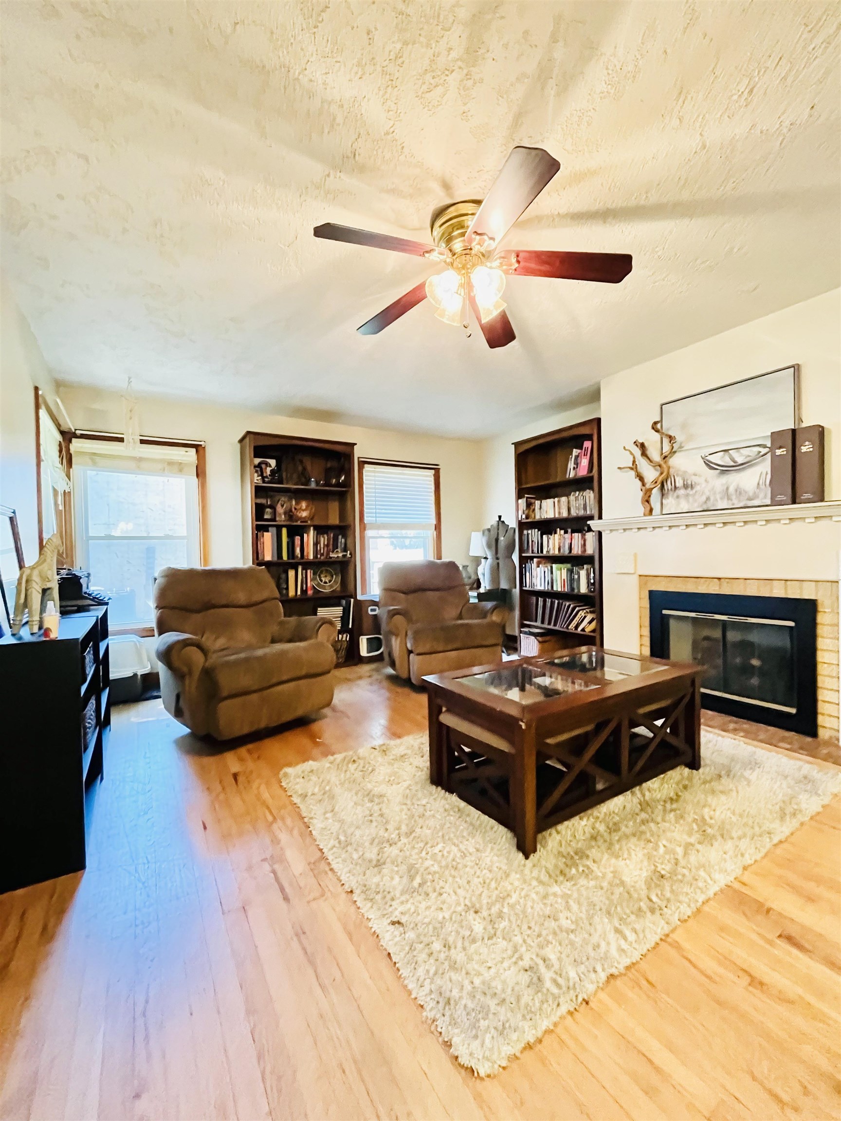 565 N Park Ave Property Photo 13