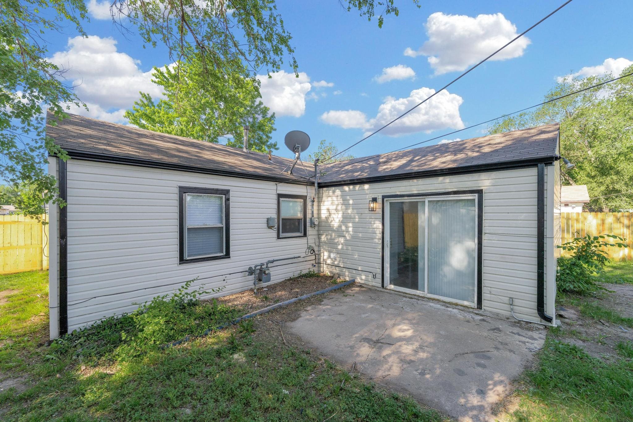 3016 E Locust St Property Photo 28