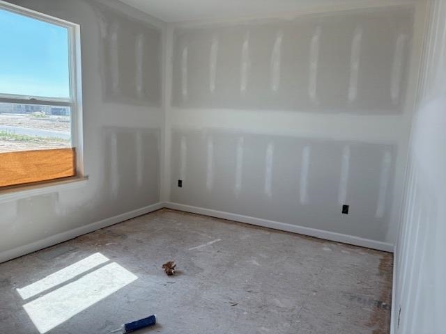 10906 Sondra Property Photo 5
