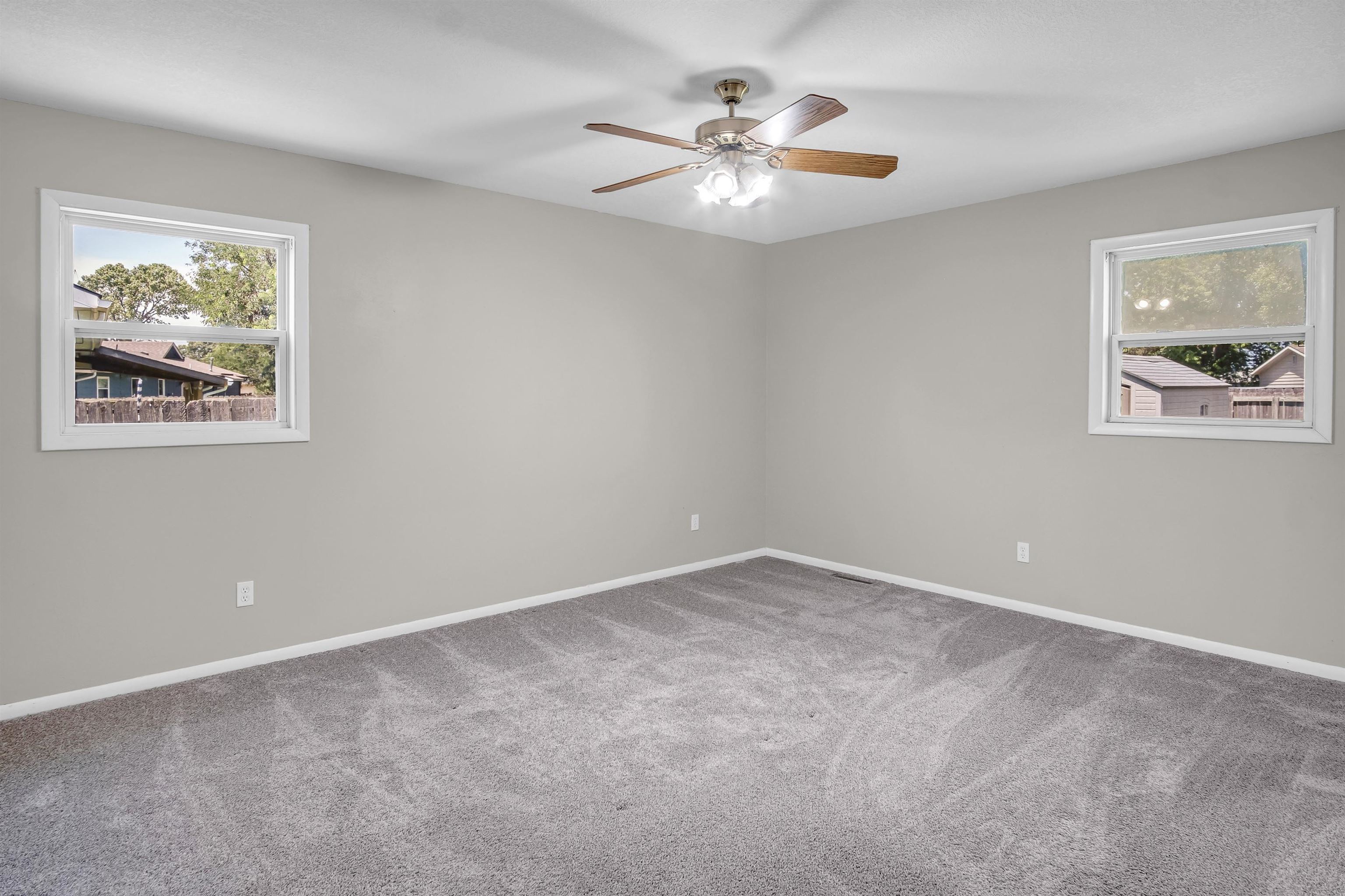428 Meadowbrook Dr Property Photo 12