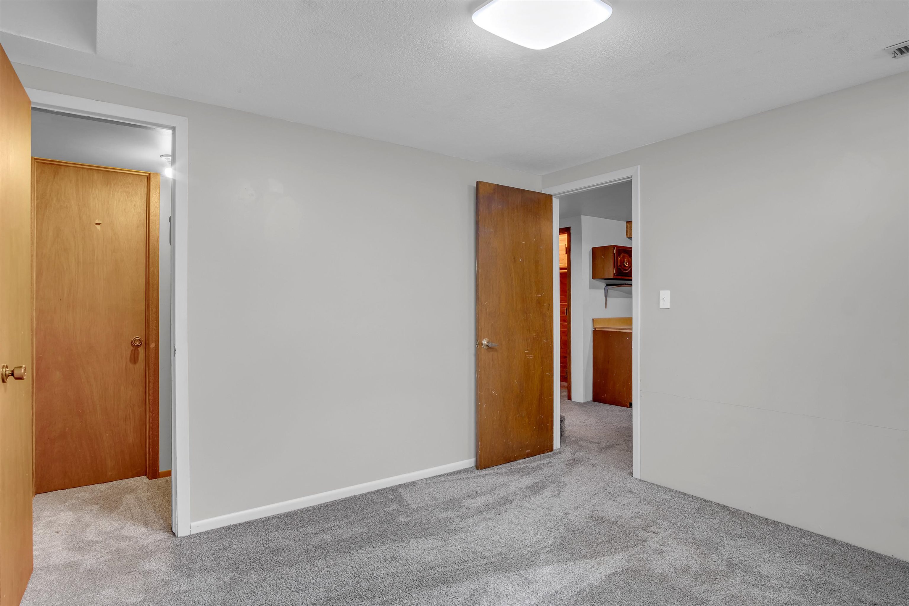 428 Meadowbrook Dr Property Photo 23