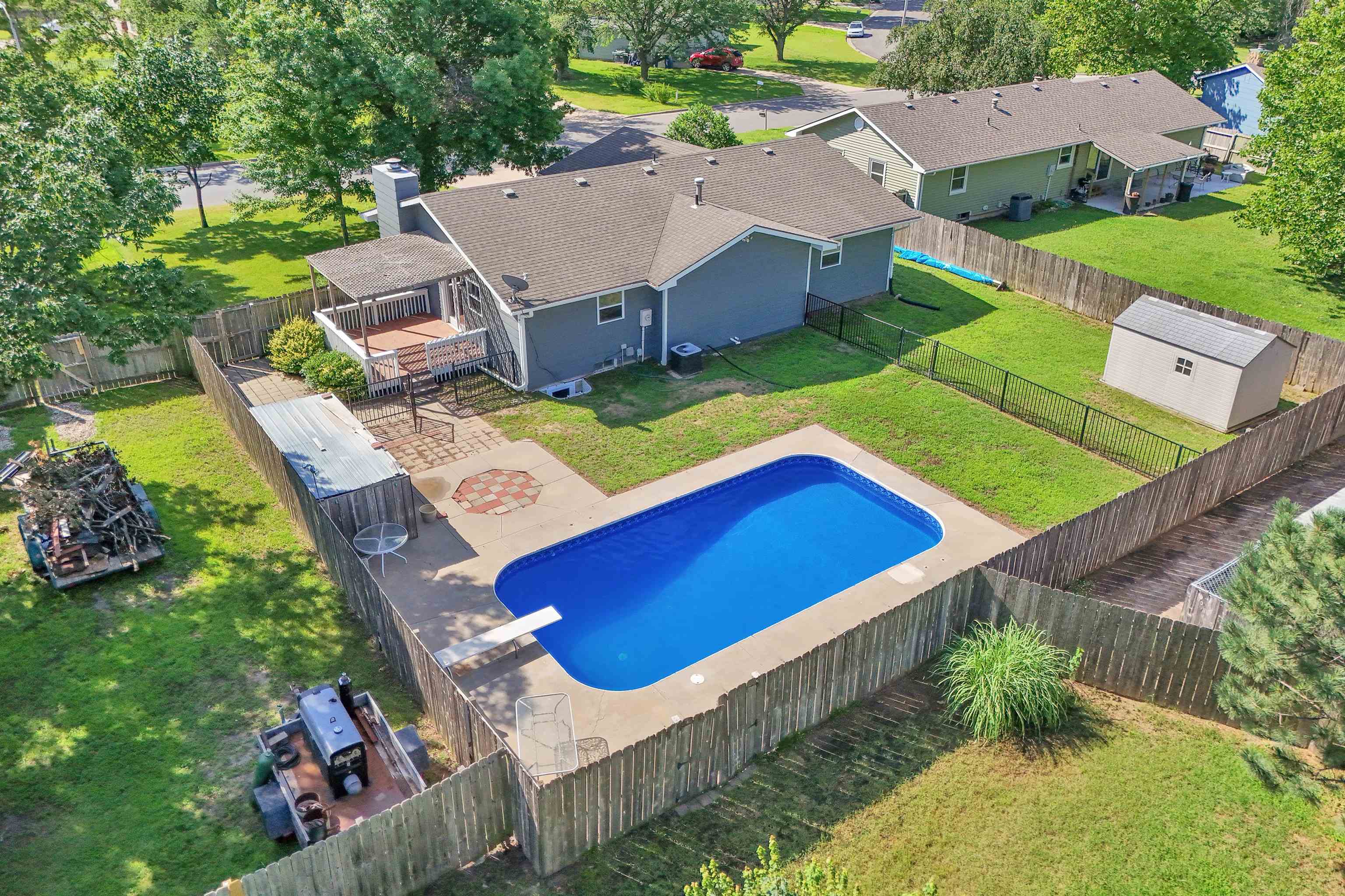 428 Meadowbrook Dr Property Photo 32