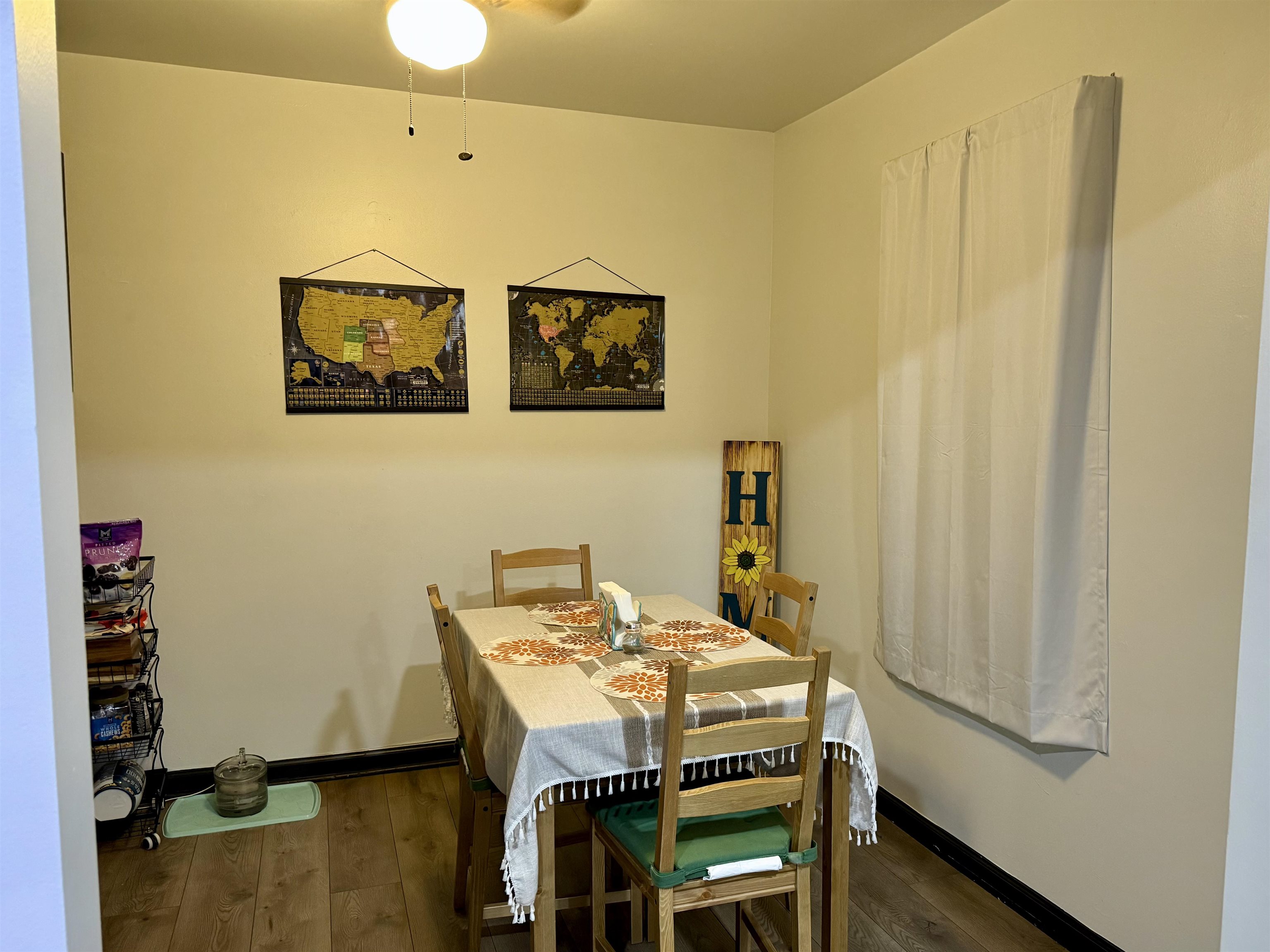 921 N Clara St Property Photo 7