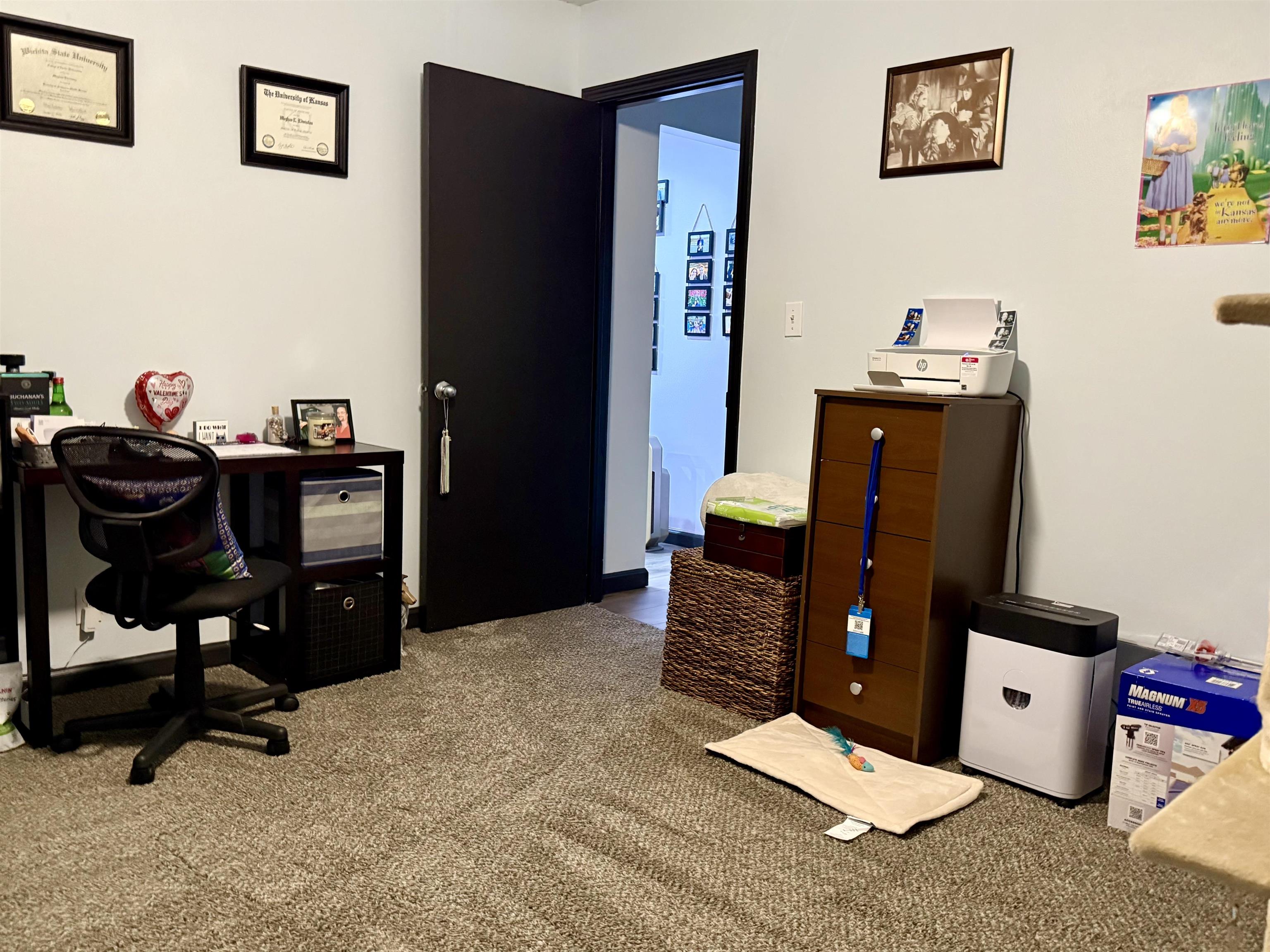 921 N Clara St Property Photo 16