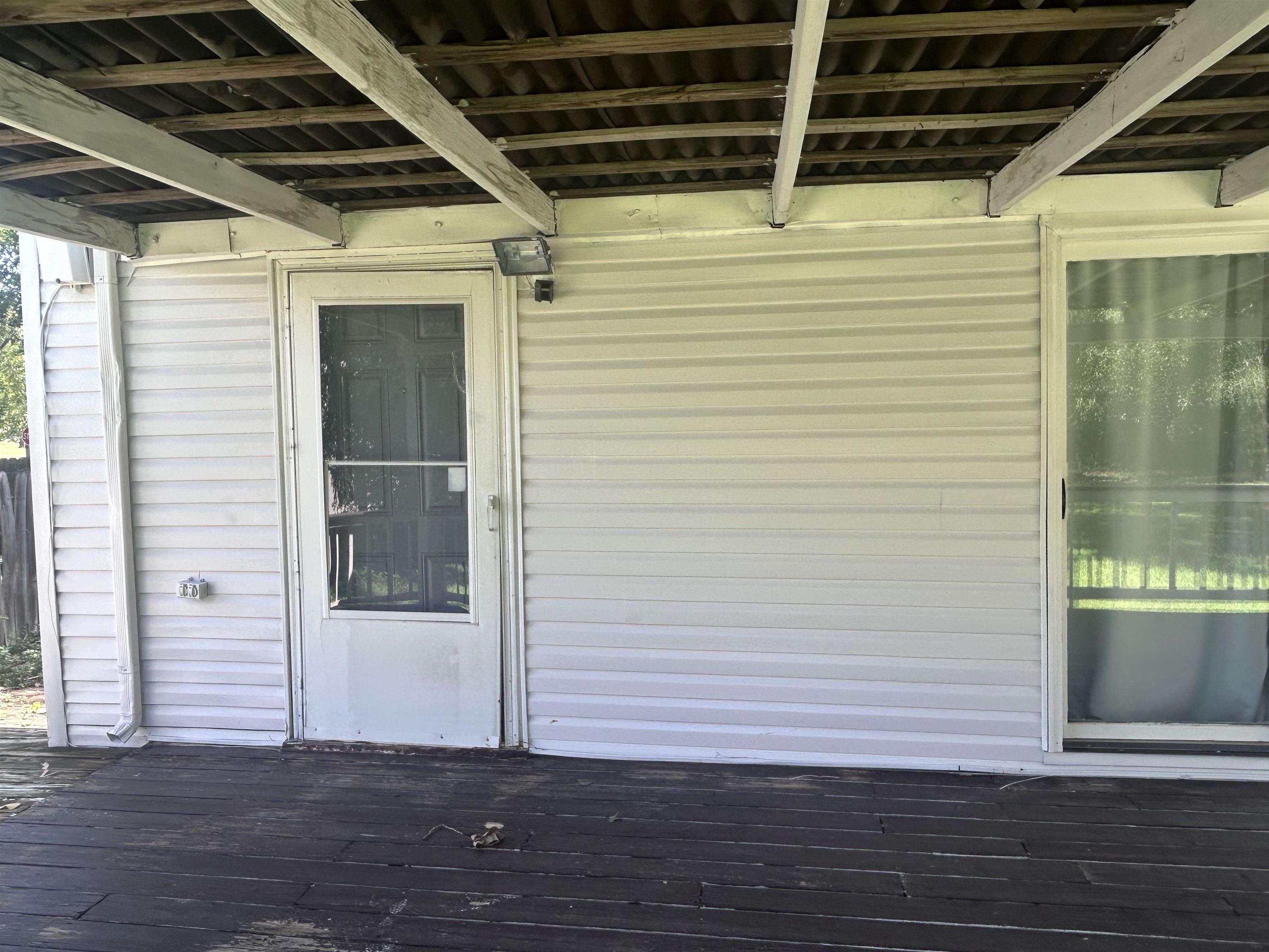 921 N Clara St Property Photo 25