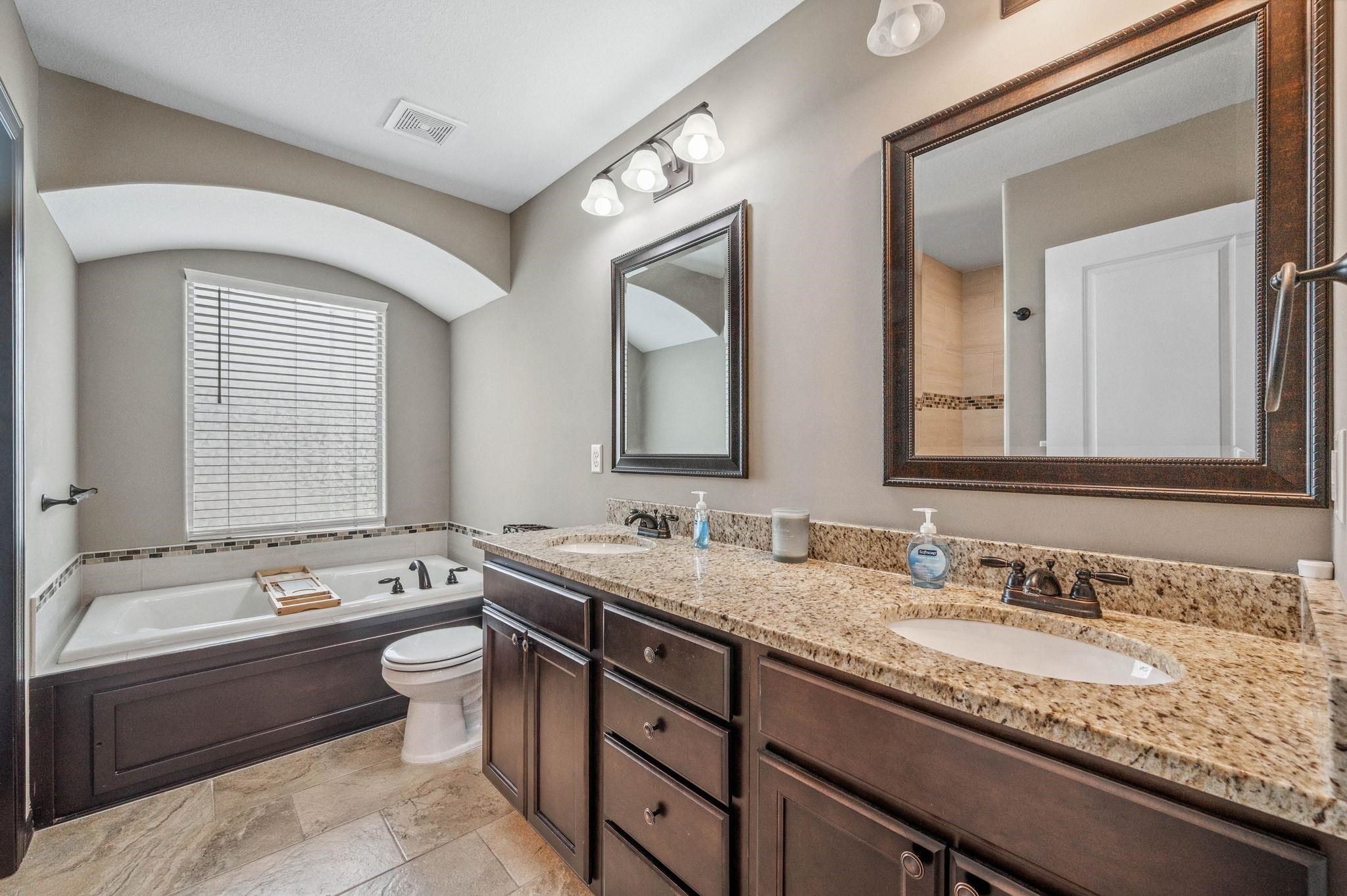 12105 E Clark St Property Photo 16