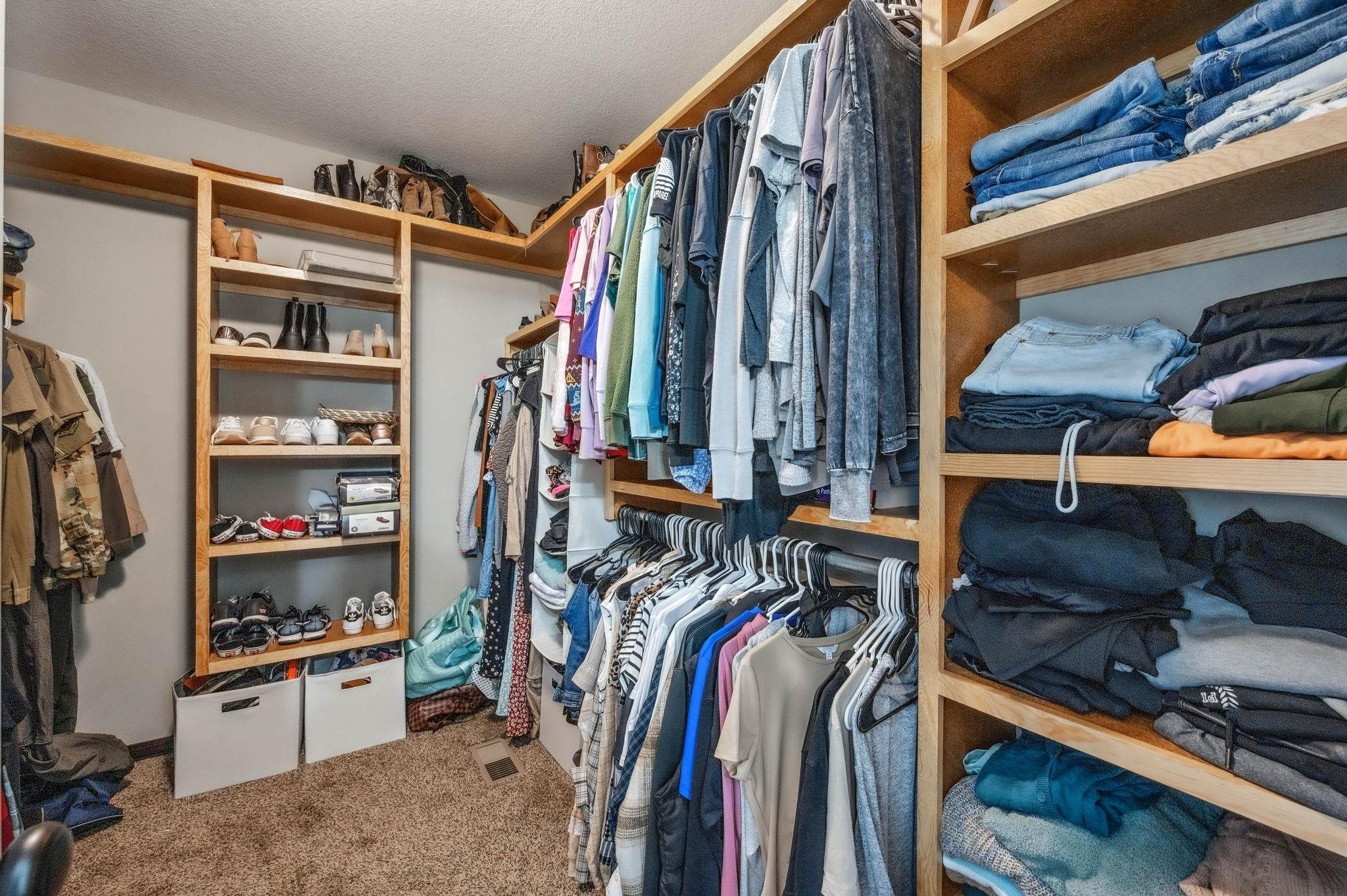 12105 E Clark St Property Photo 17