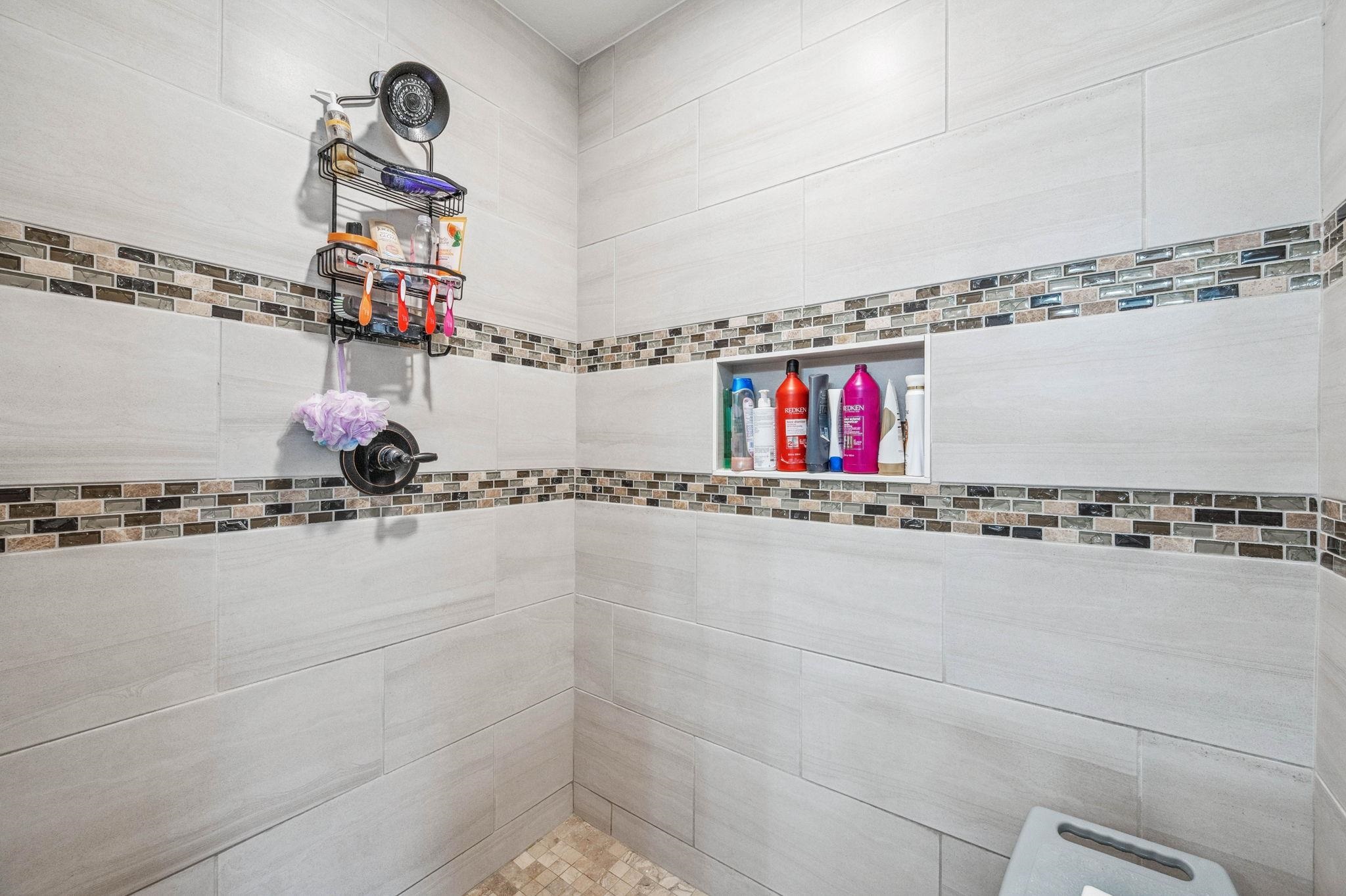 12105 E Clark St Property Photo 18