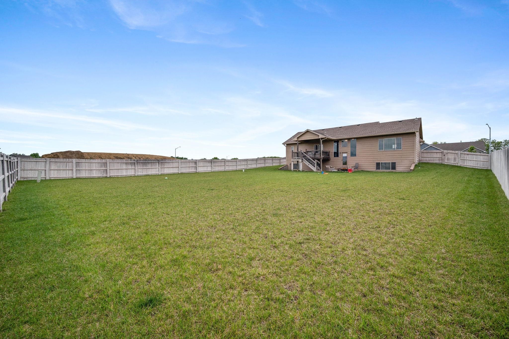 12105 E Clark St Property Photo 29