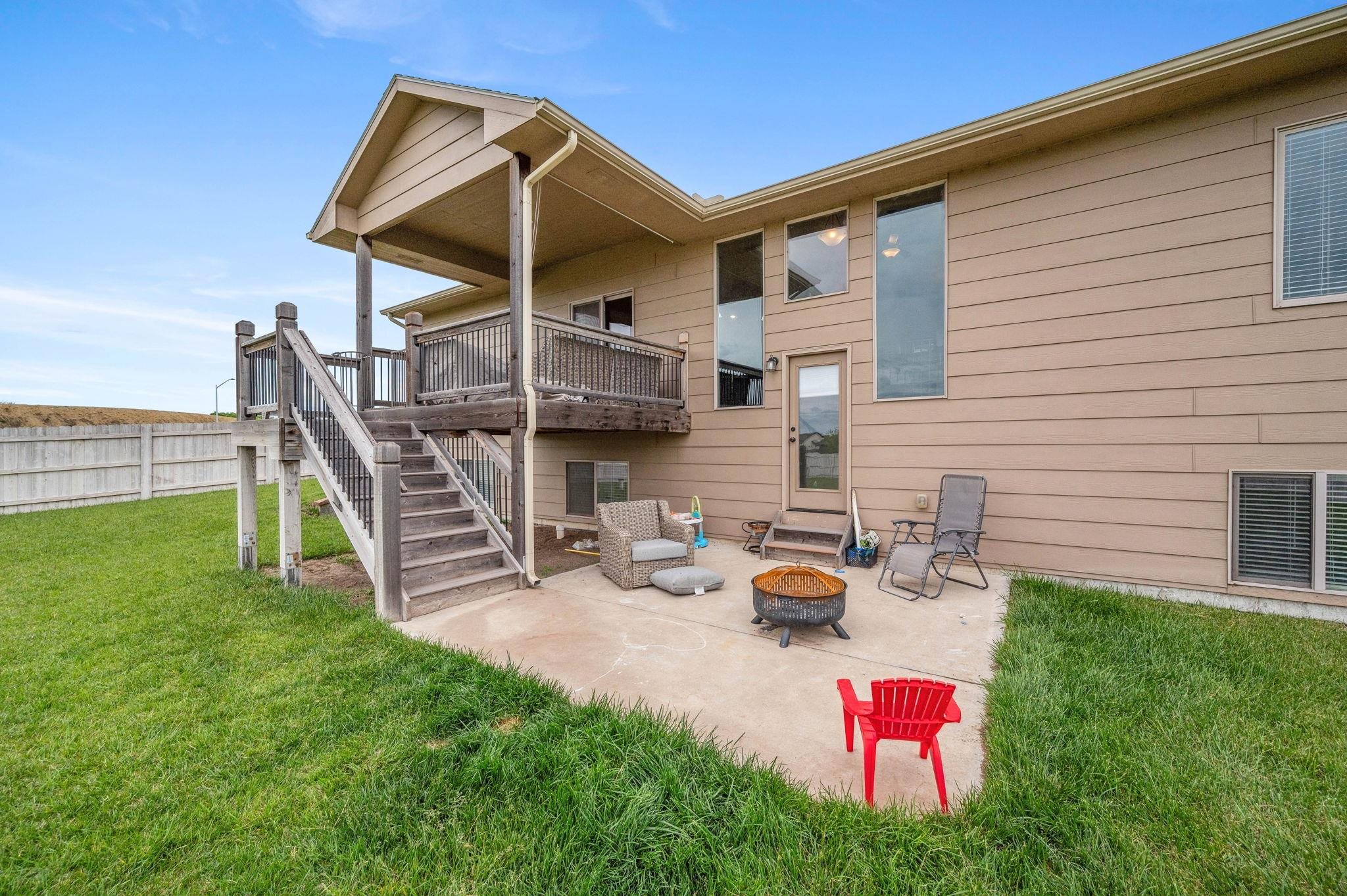 12105 E Clark St Property Photo 32