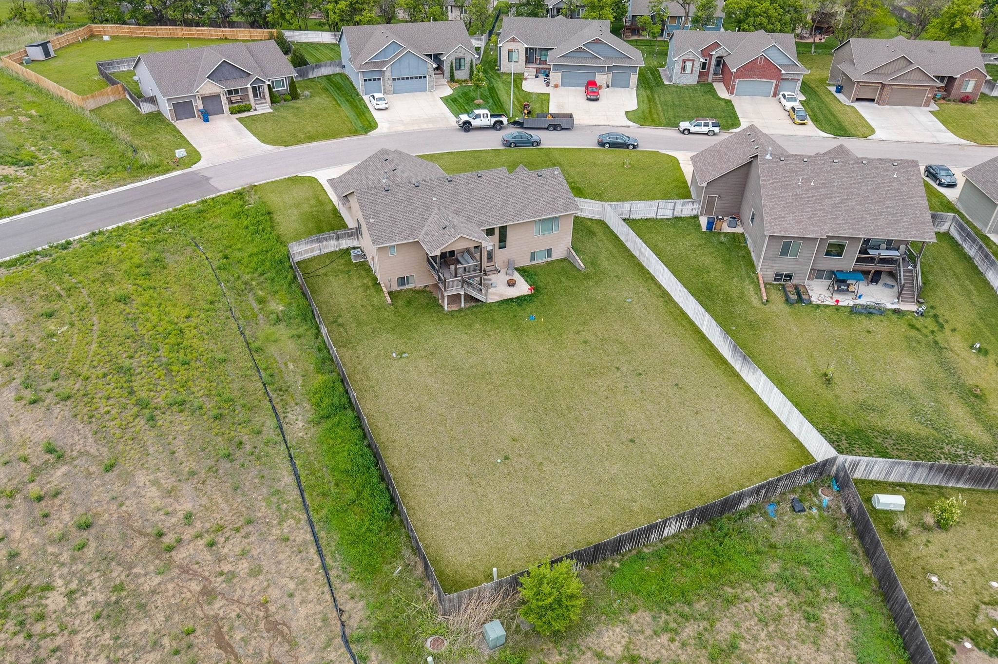 12105 E Clark St Property Photo 34