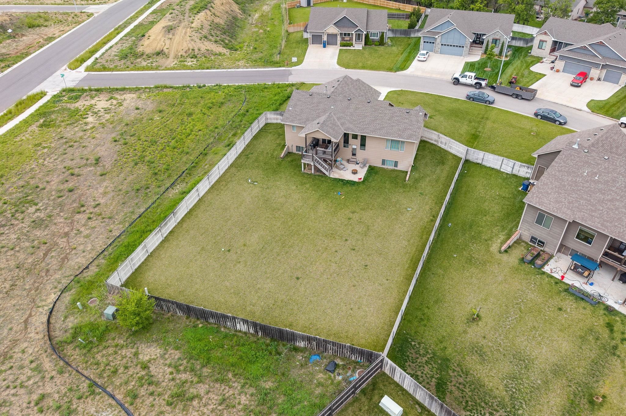 12105 E Clark St Property Photo 35
