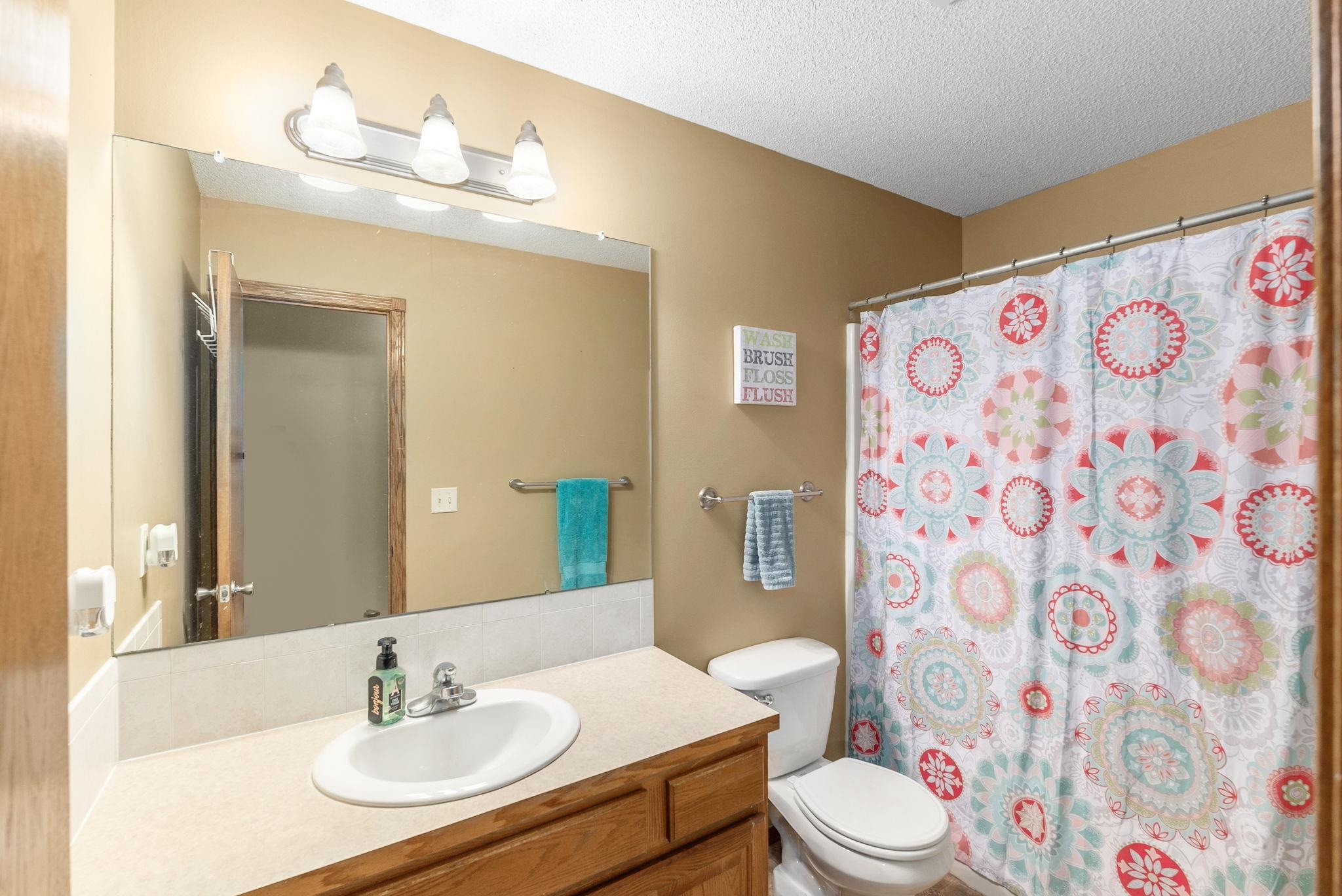 1101 E Rushwood Dr Property Photo 16