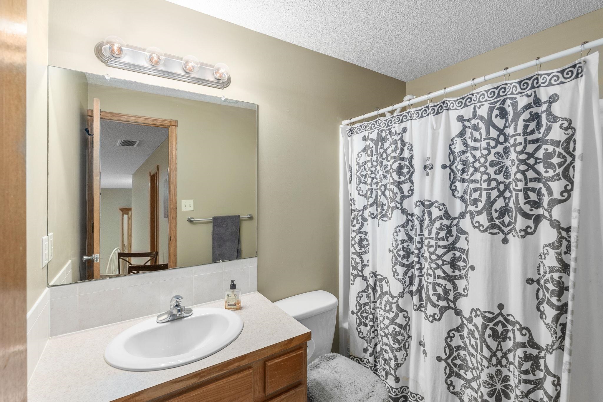 1101 E Rushwood Dr Property Photo 22