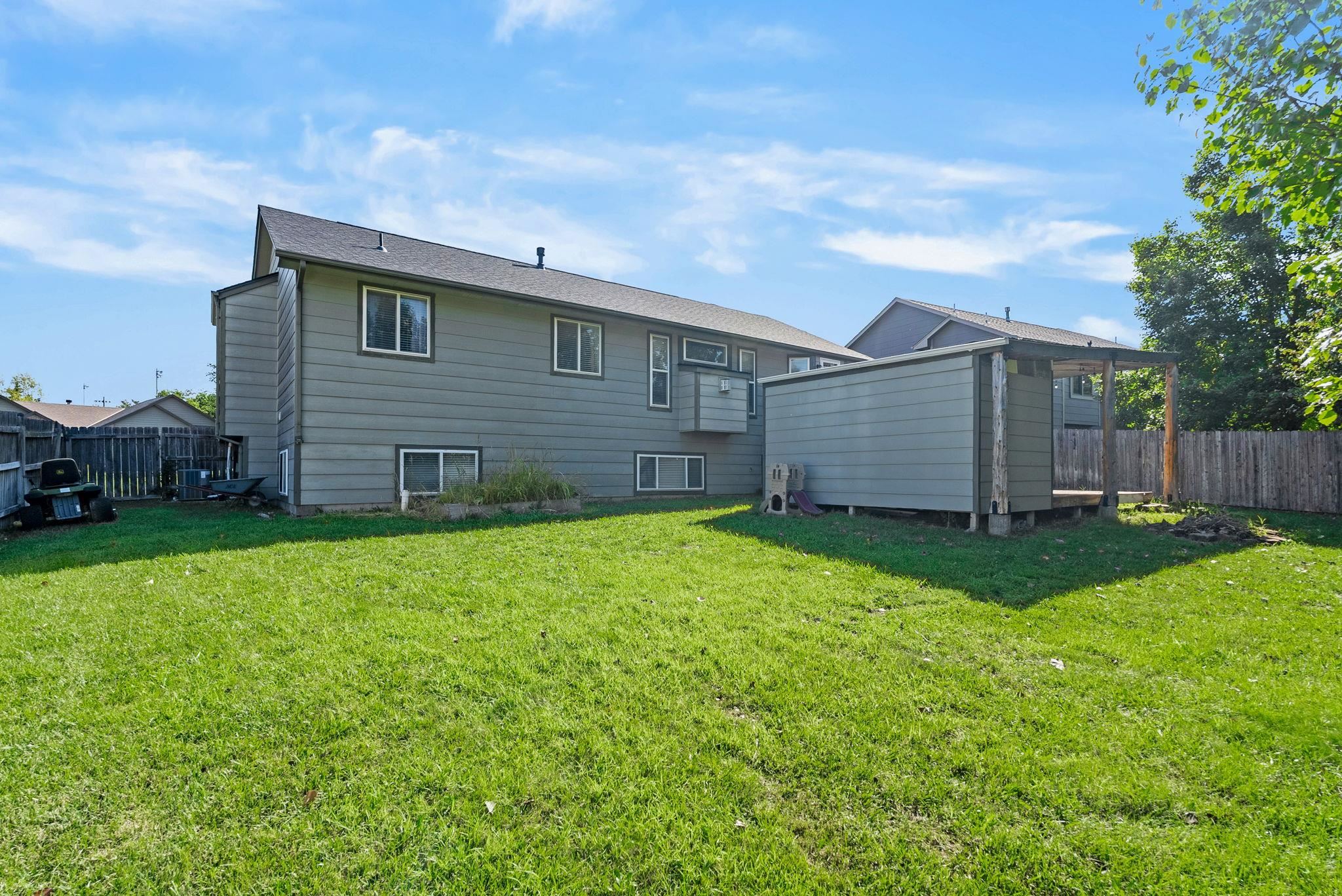 1101 E Rushwood Dr Property Photo 31