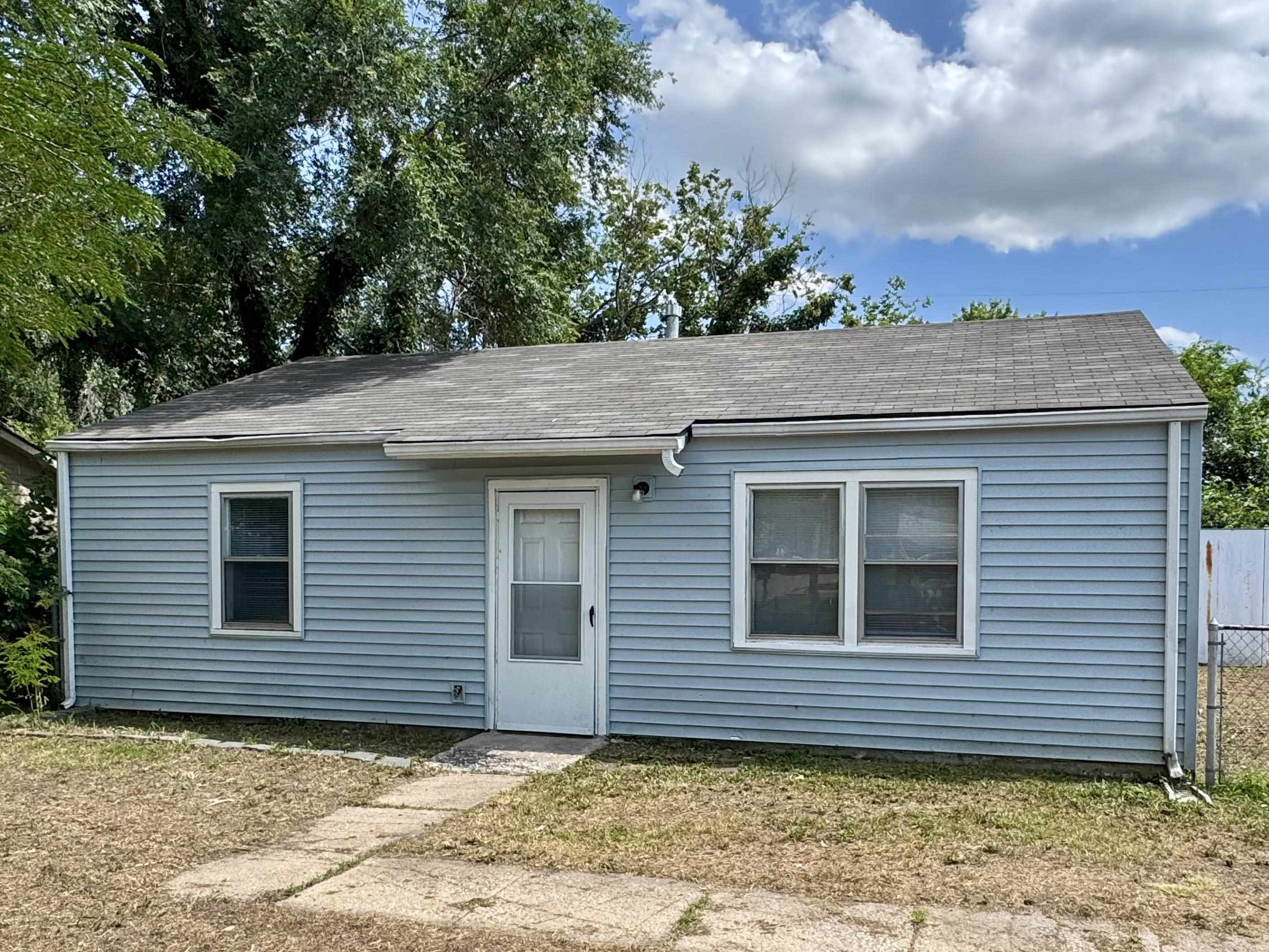2929 E Idlewild Property Photo 1
