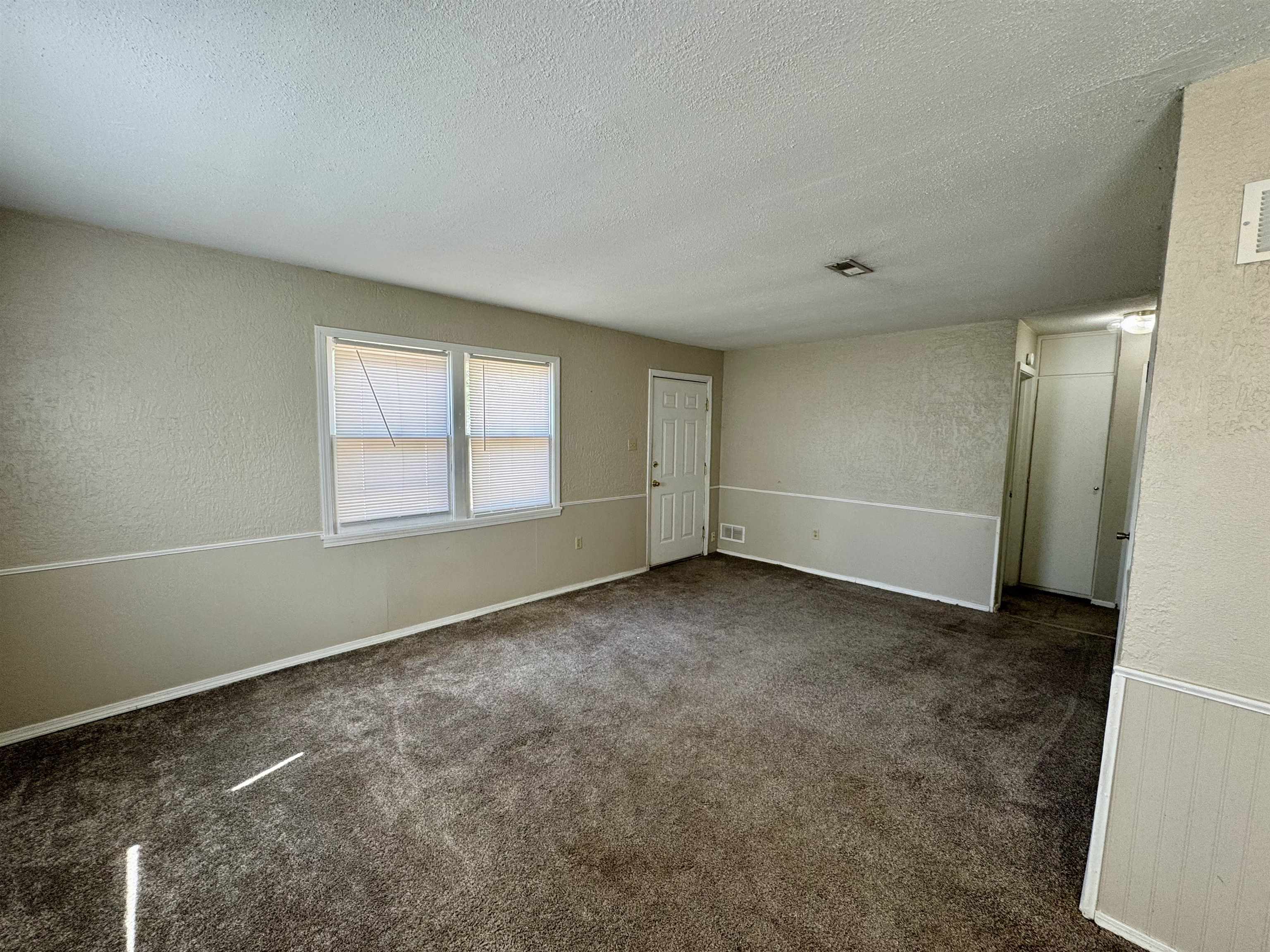 2929 E Idlewild Property Photo 2