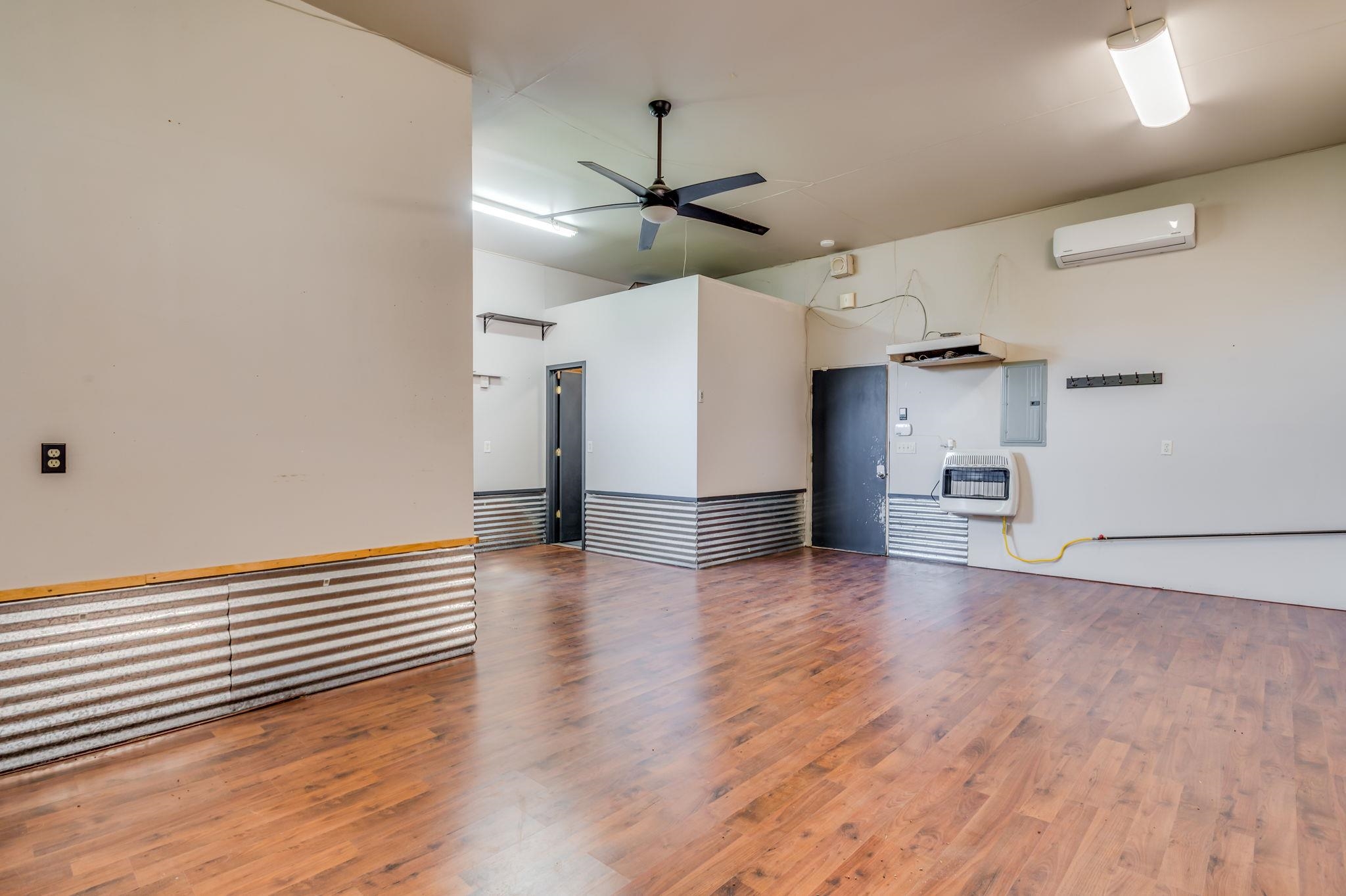 606 S Reece Rd Property Photo 30