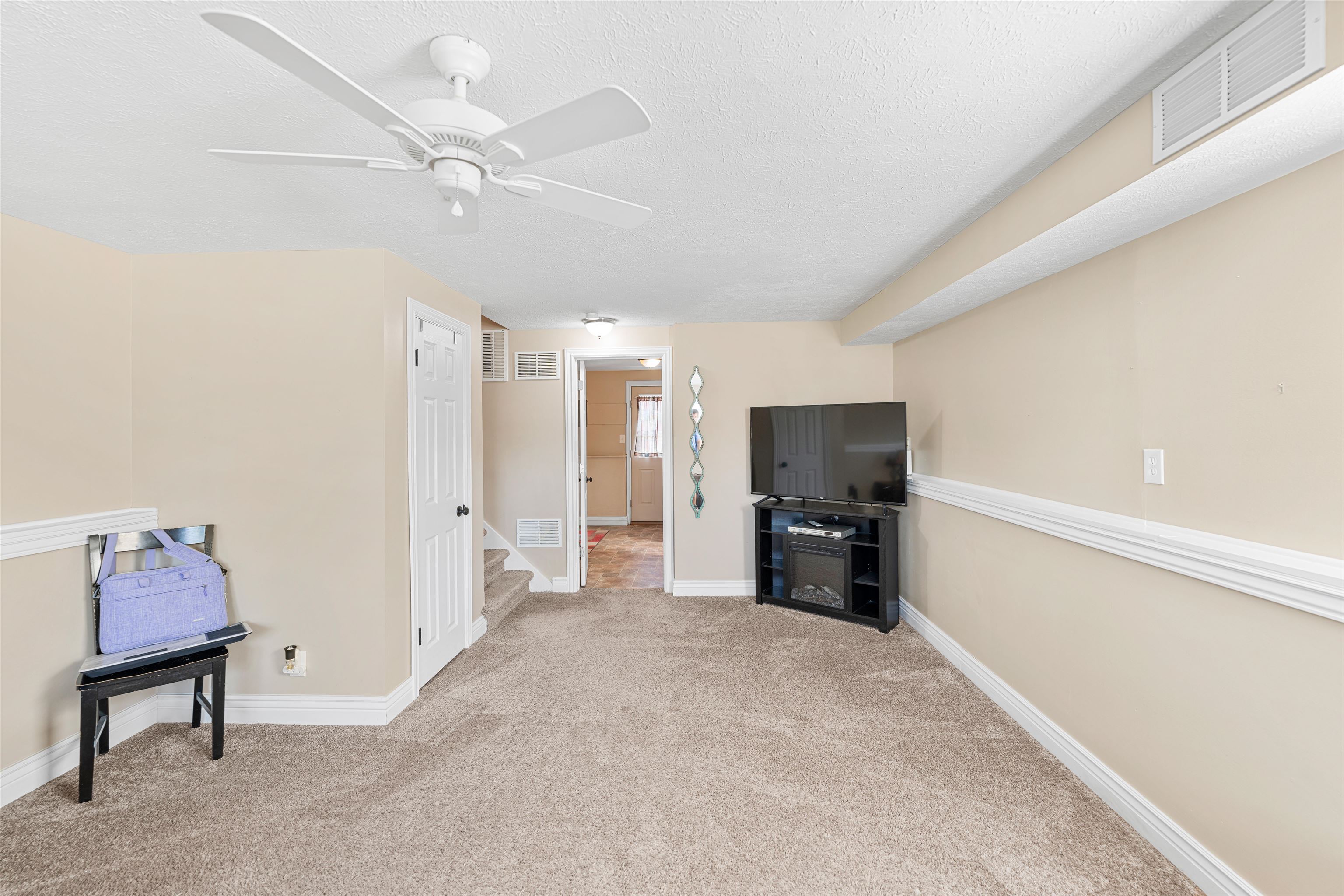 723 Albert Ave Property Photo 16