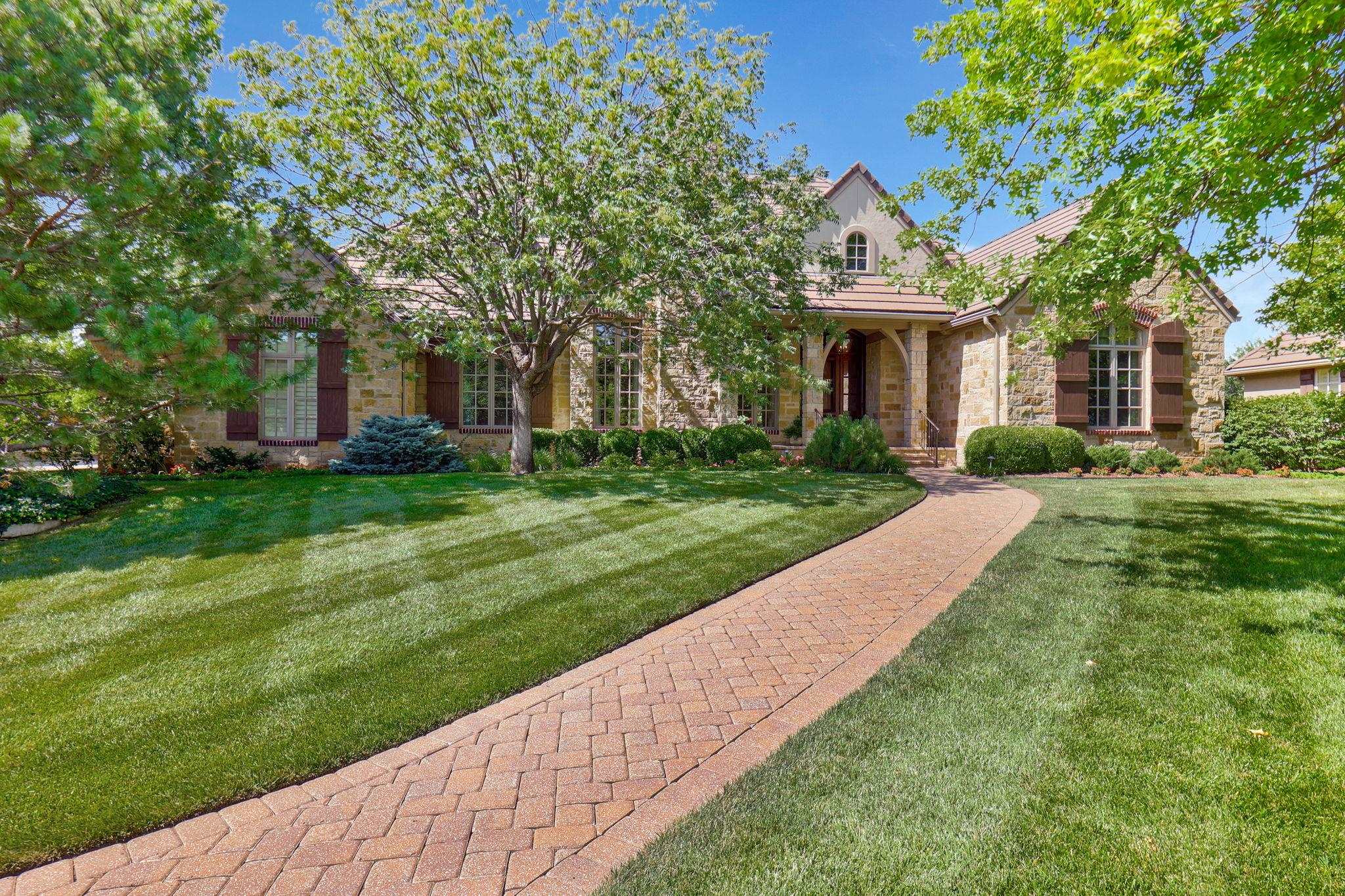 320 E Flint Hills National Ct Property Photo