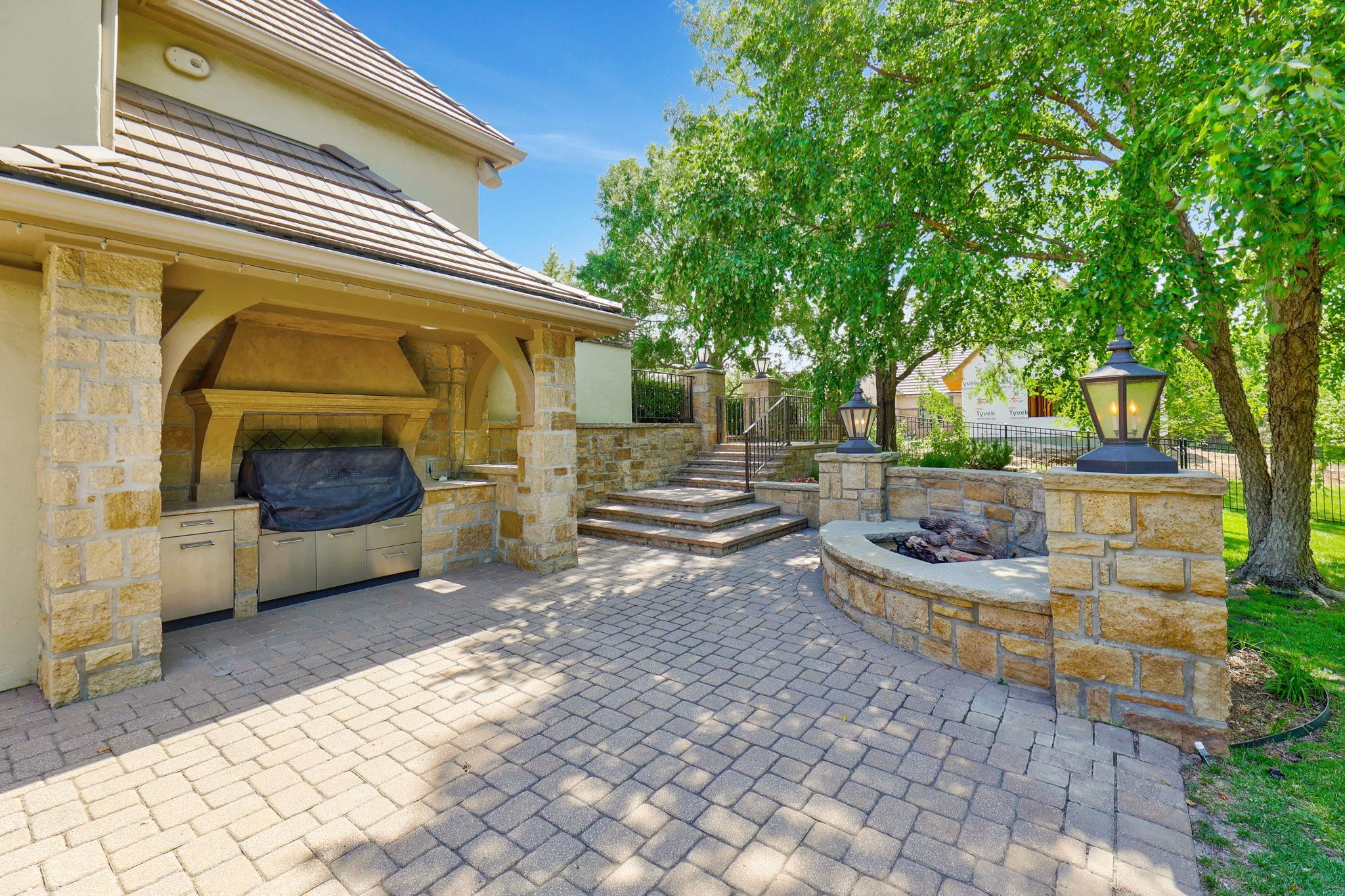 320 E Flint Hills National Ct Property Photo 33