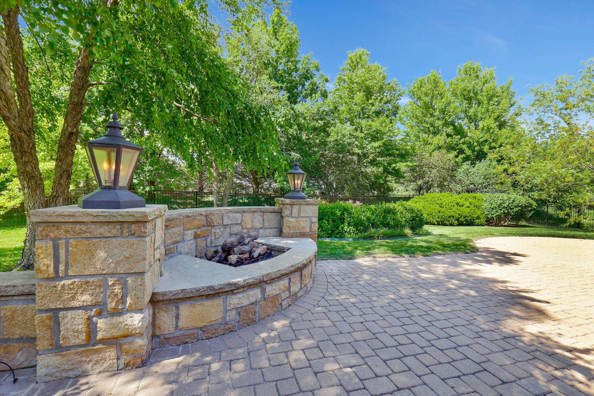320 E Flint Hills National Ct Property Photo 34