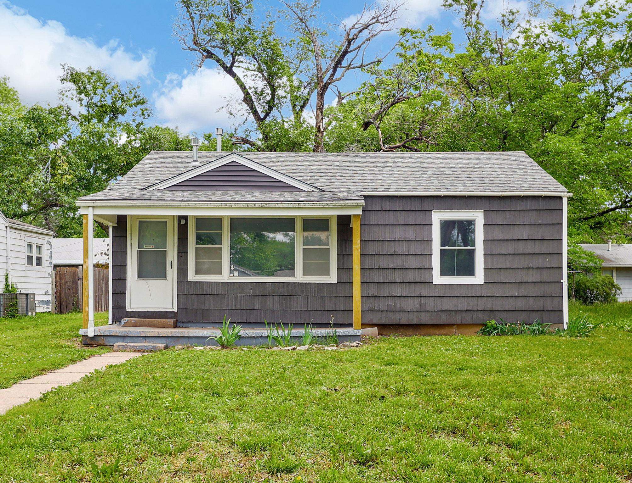 1146 Shelden St Property Photo 1