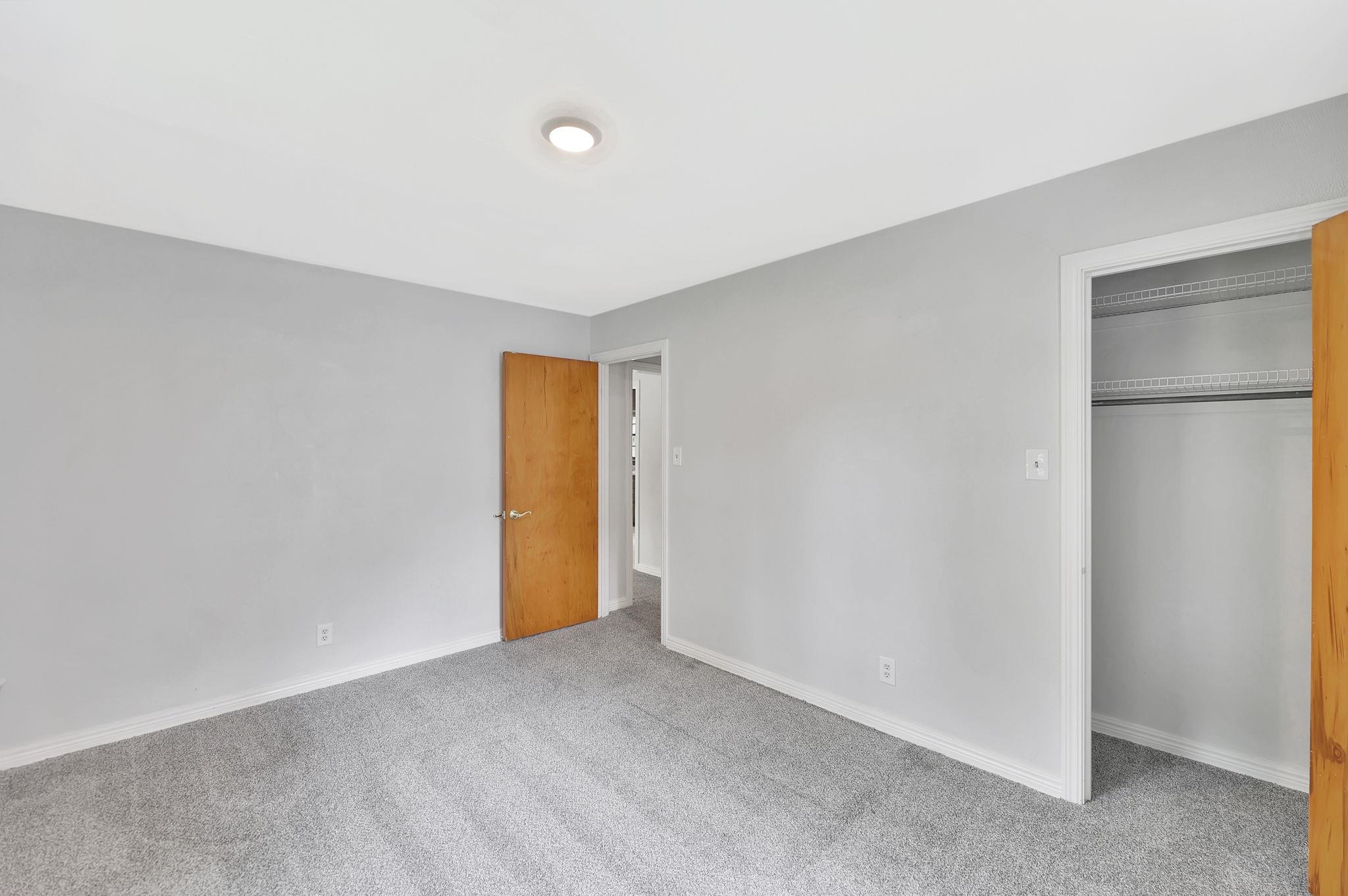 1146 Shelden St Property Photo 12