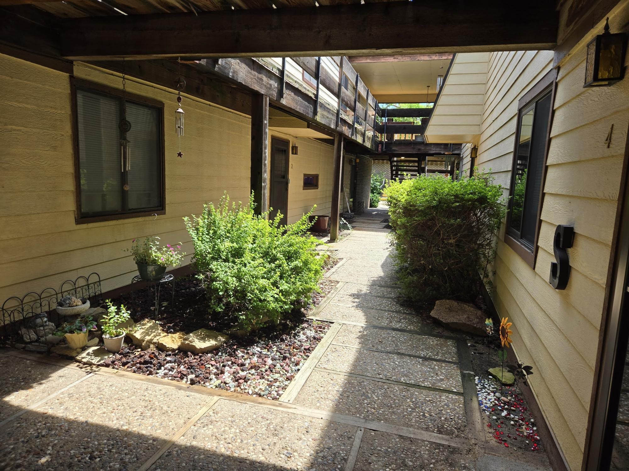 1500 E 10th Property Photo 1