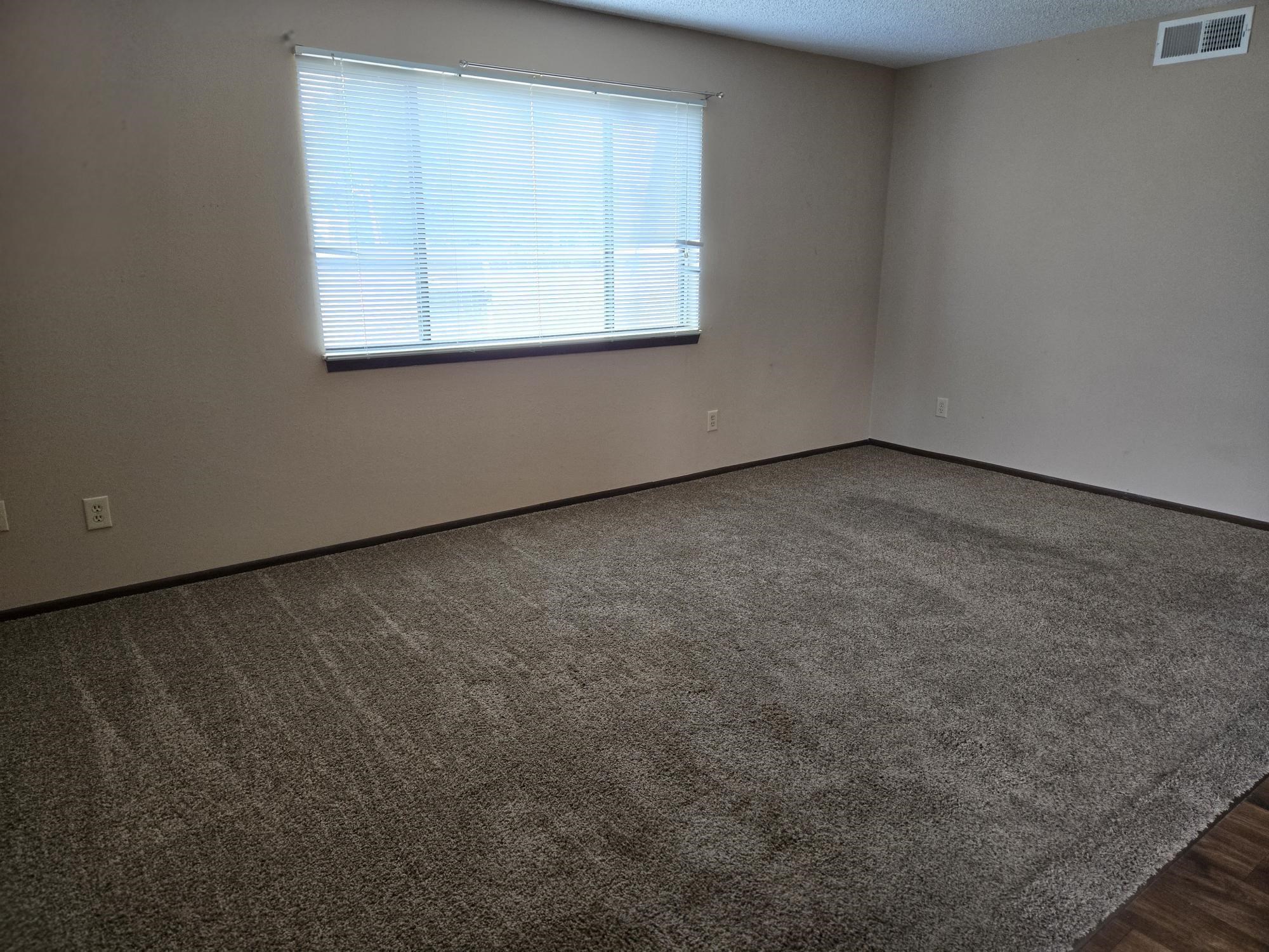 1500 E 10th Property Photo 3