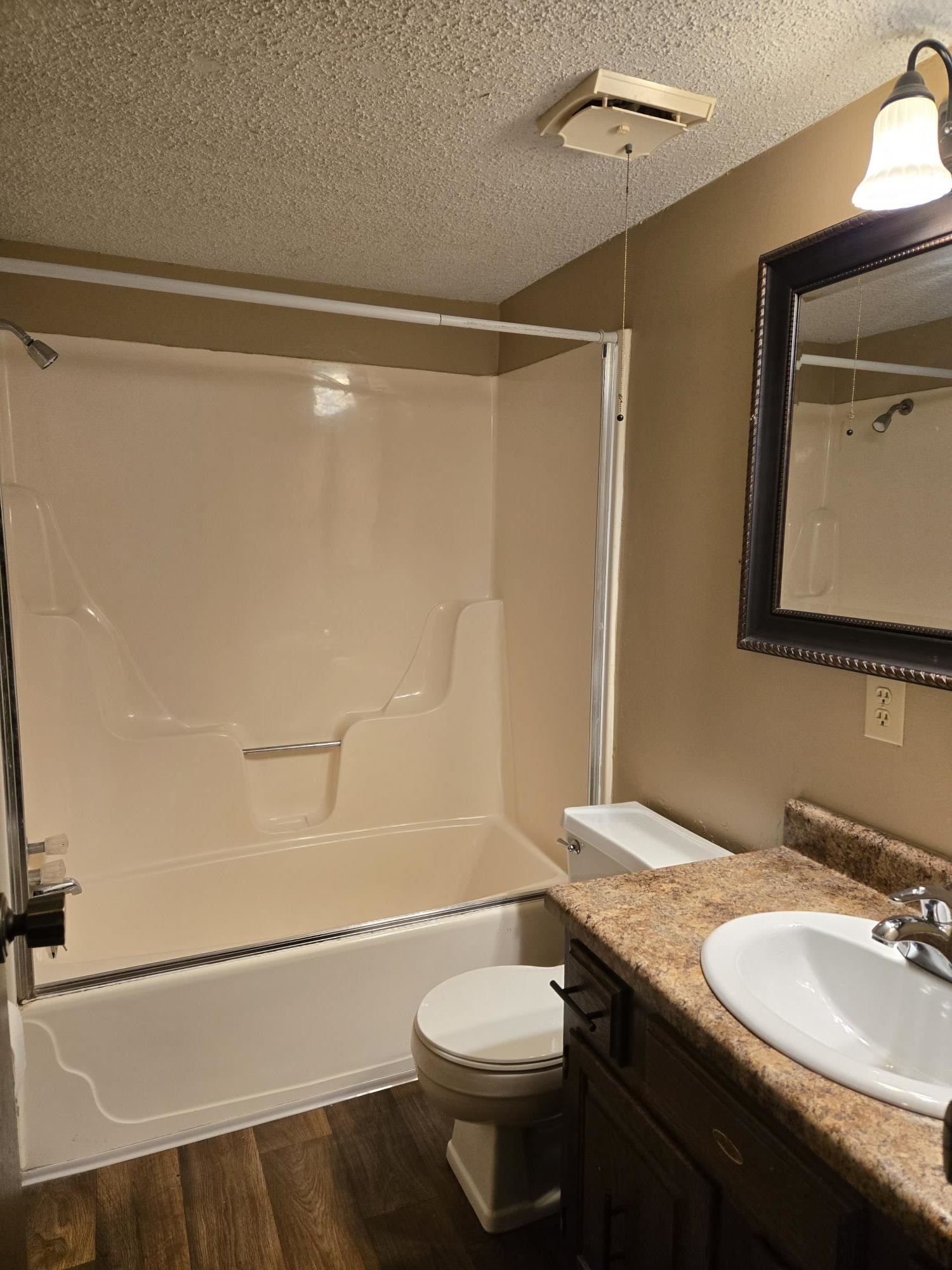1500 E 10th Property Photo 10