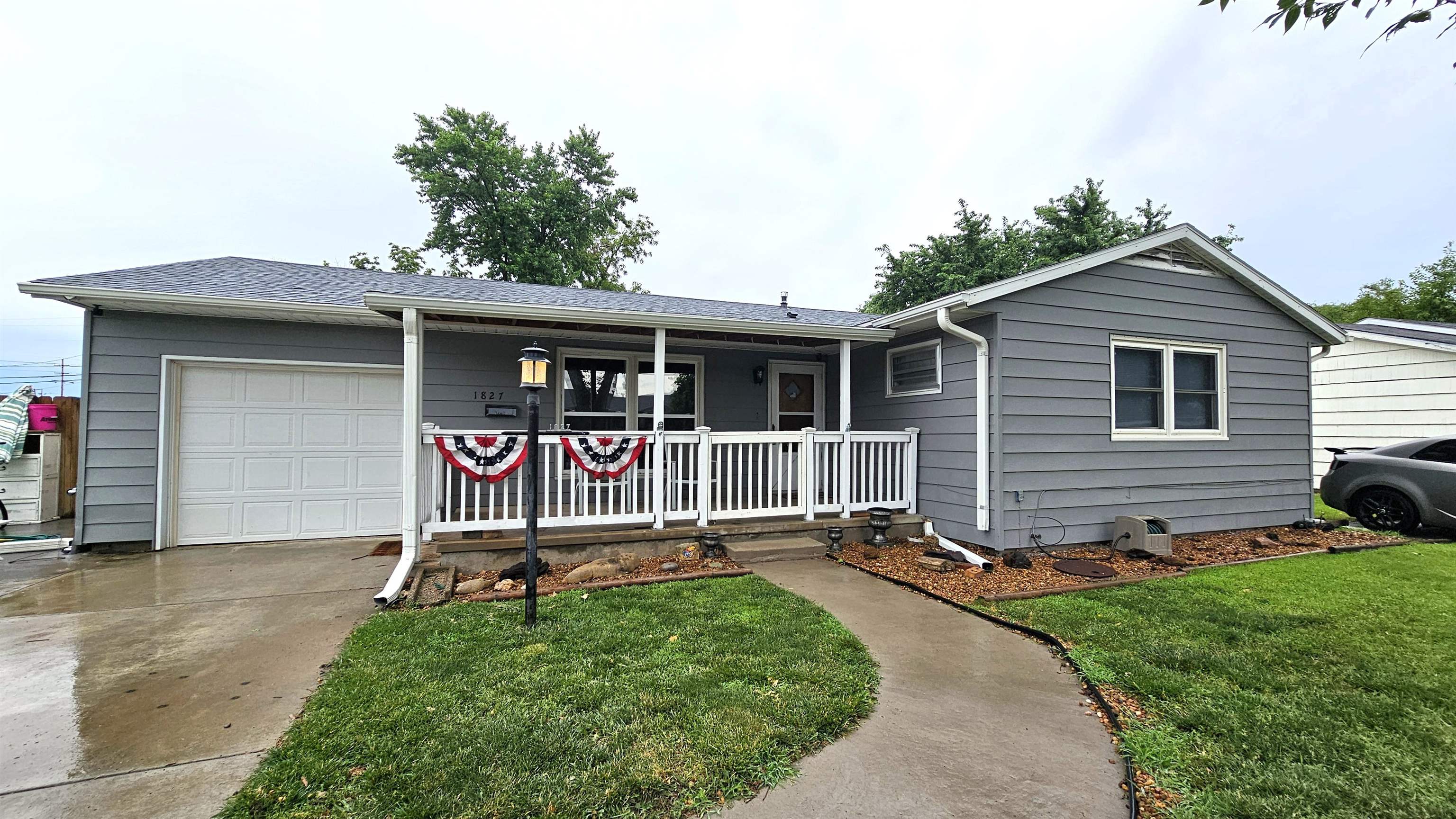 1827 Page Ave Property Photo 1