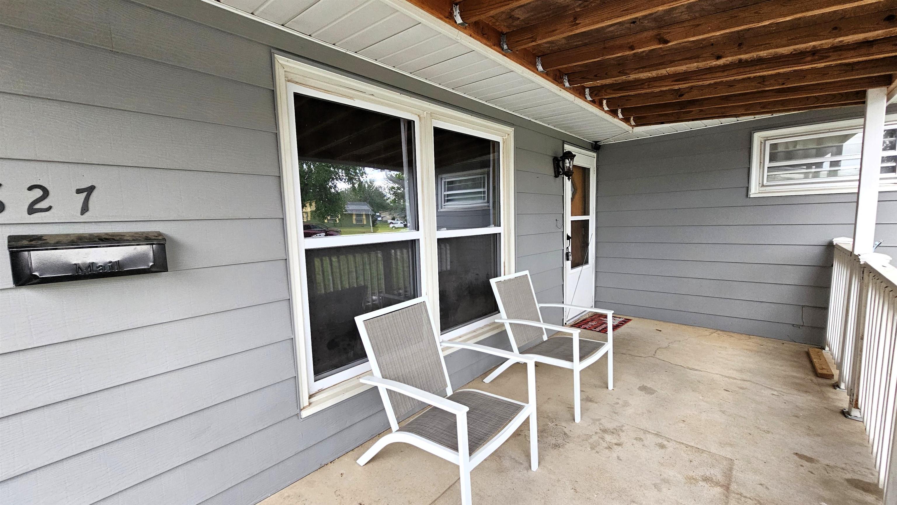 1827 Page Ave Property Photo 4