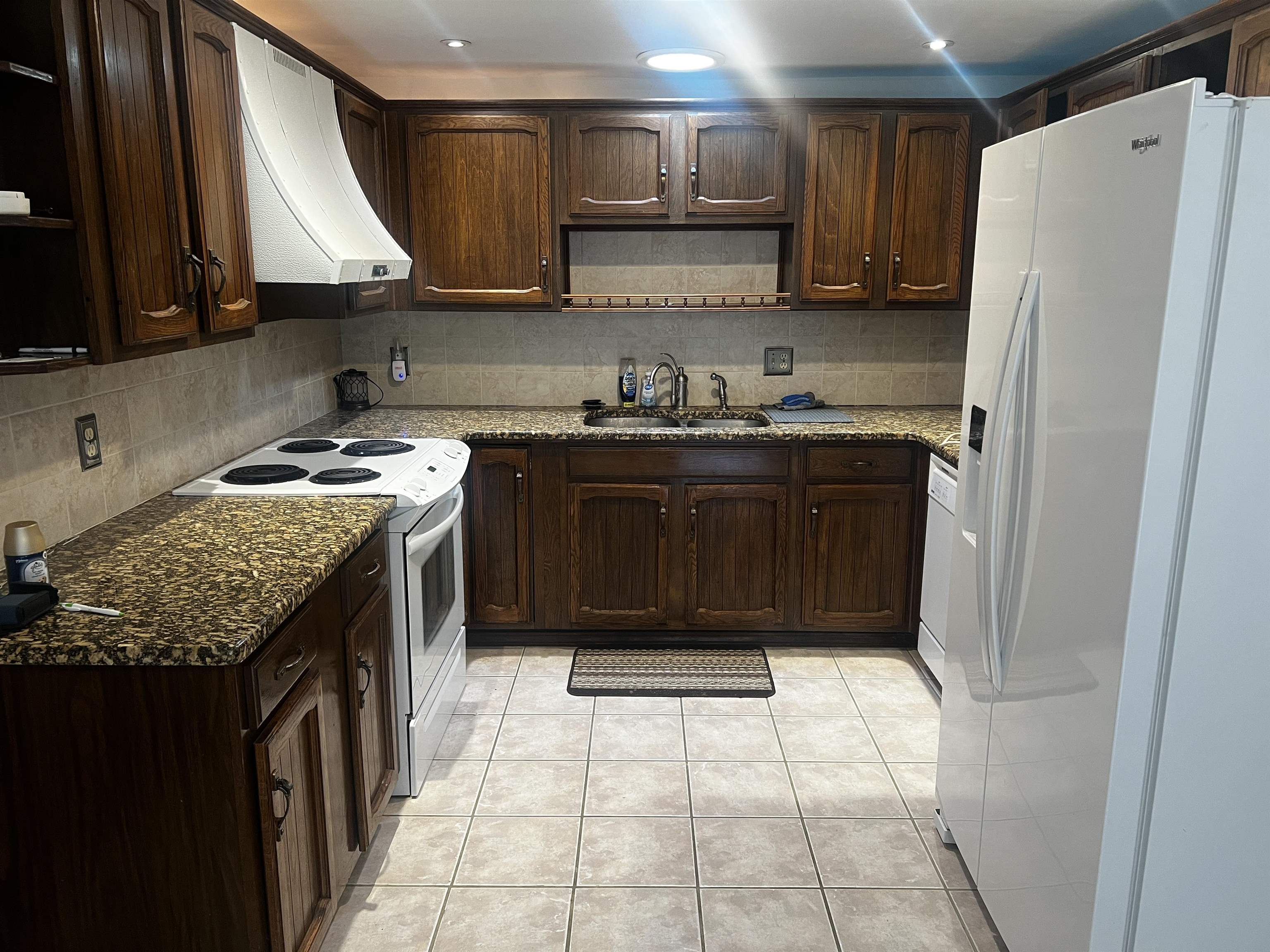 1605 Mullins Way Property Photo 9