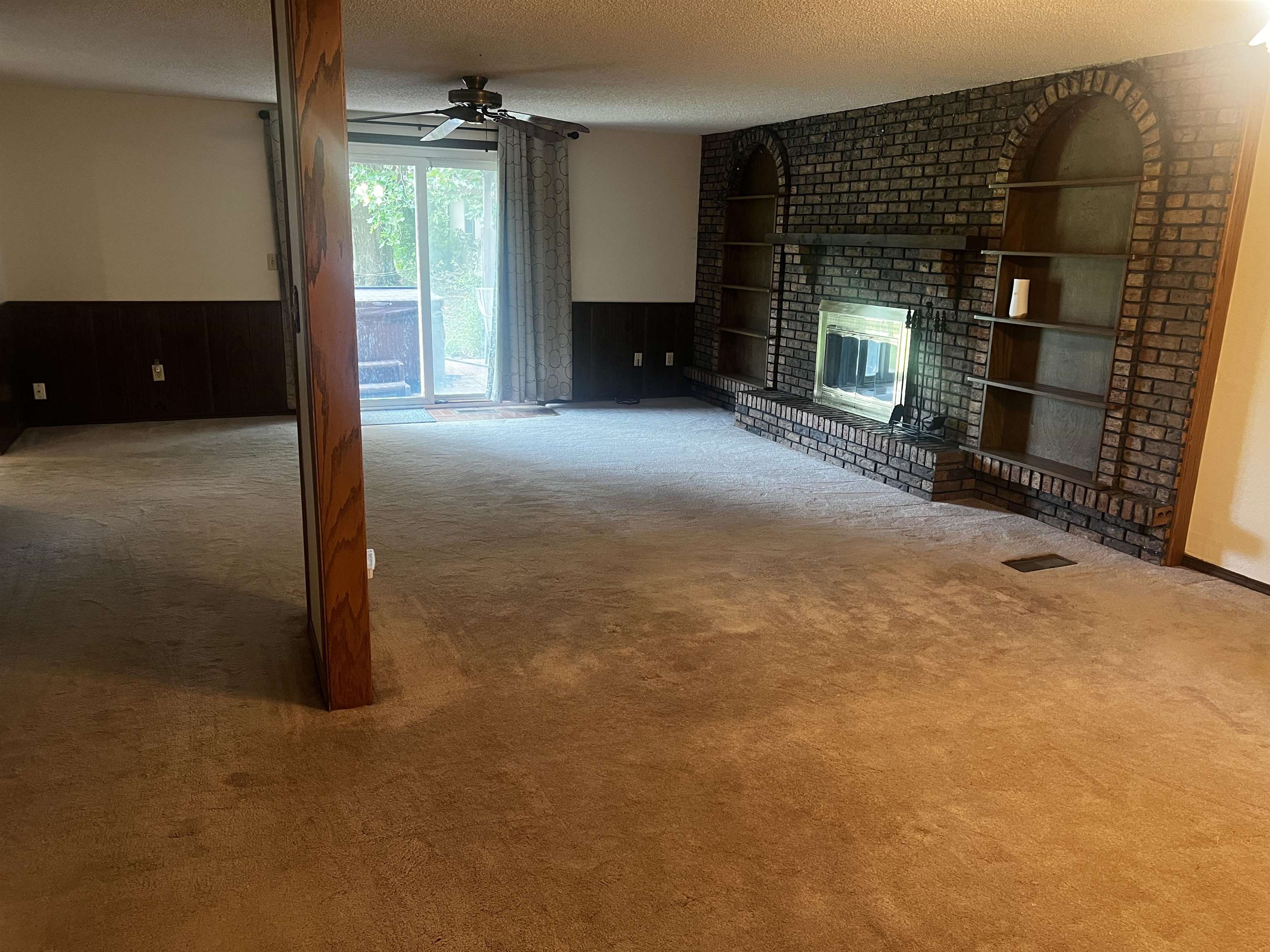 1605 Mullins Way Property Photo 13