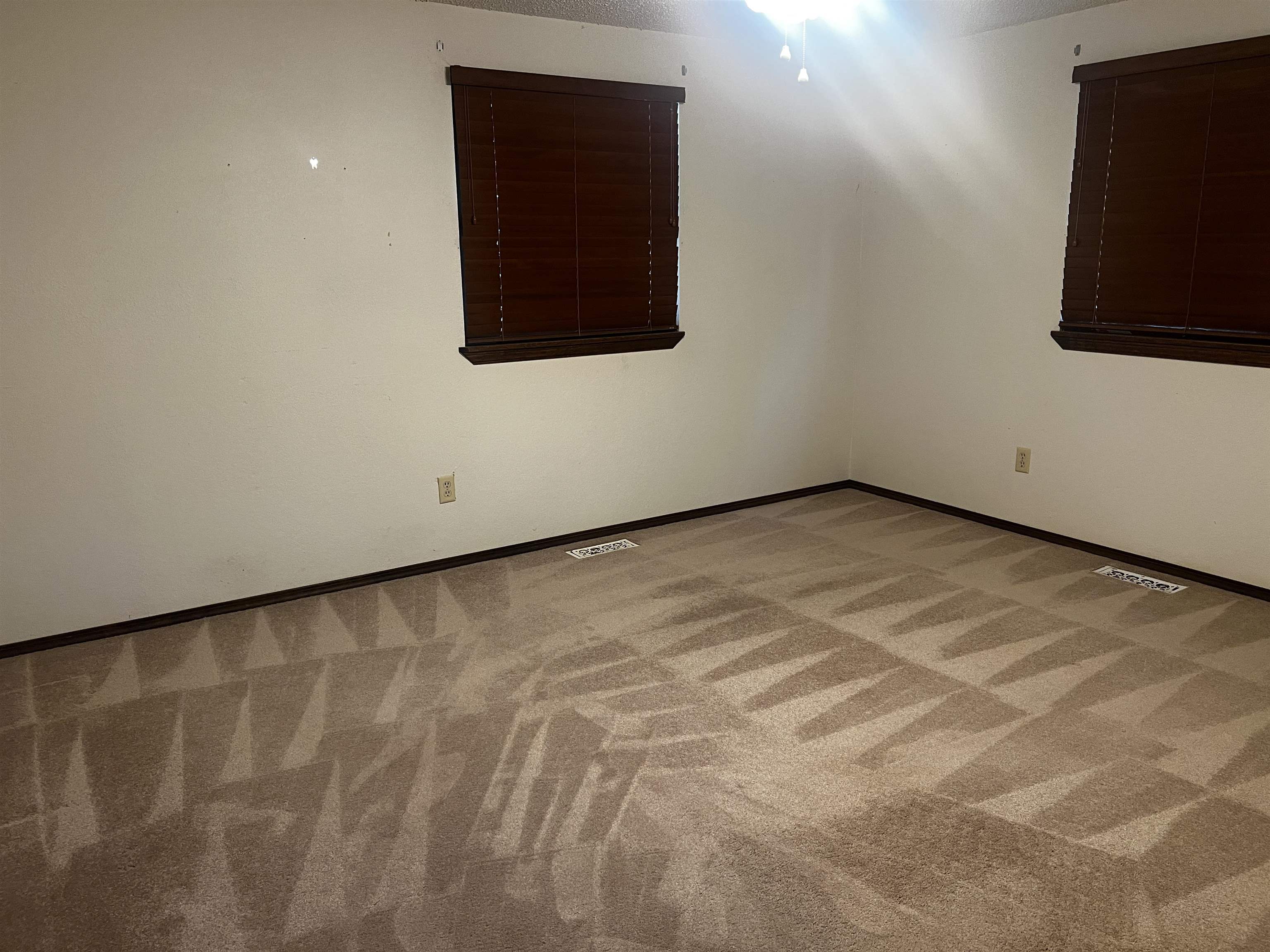1605 Mullins Way Property Photo 17