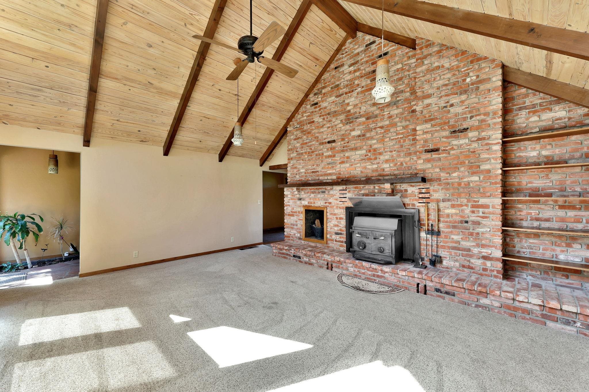 7430 N Meridian Rd Property Photo 5
