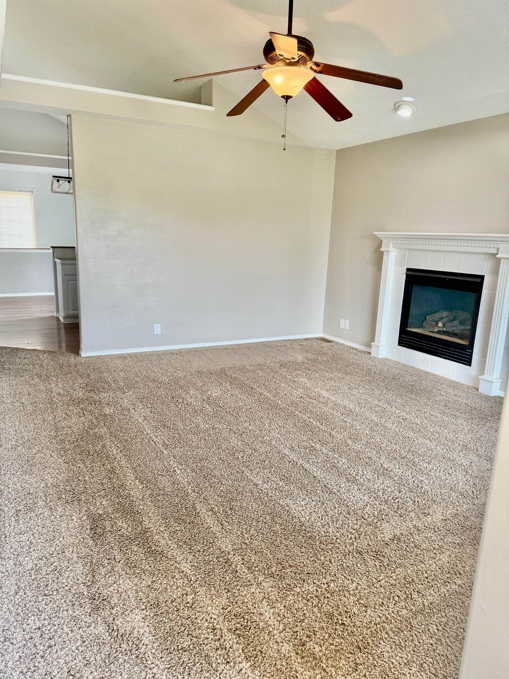2106 E Summerset St Property Photo 5