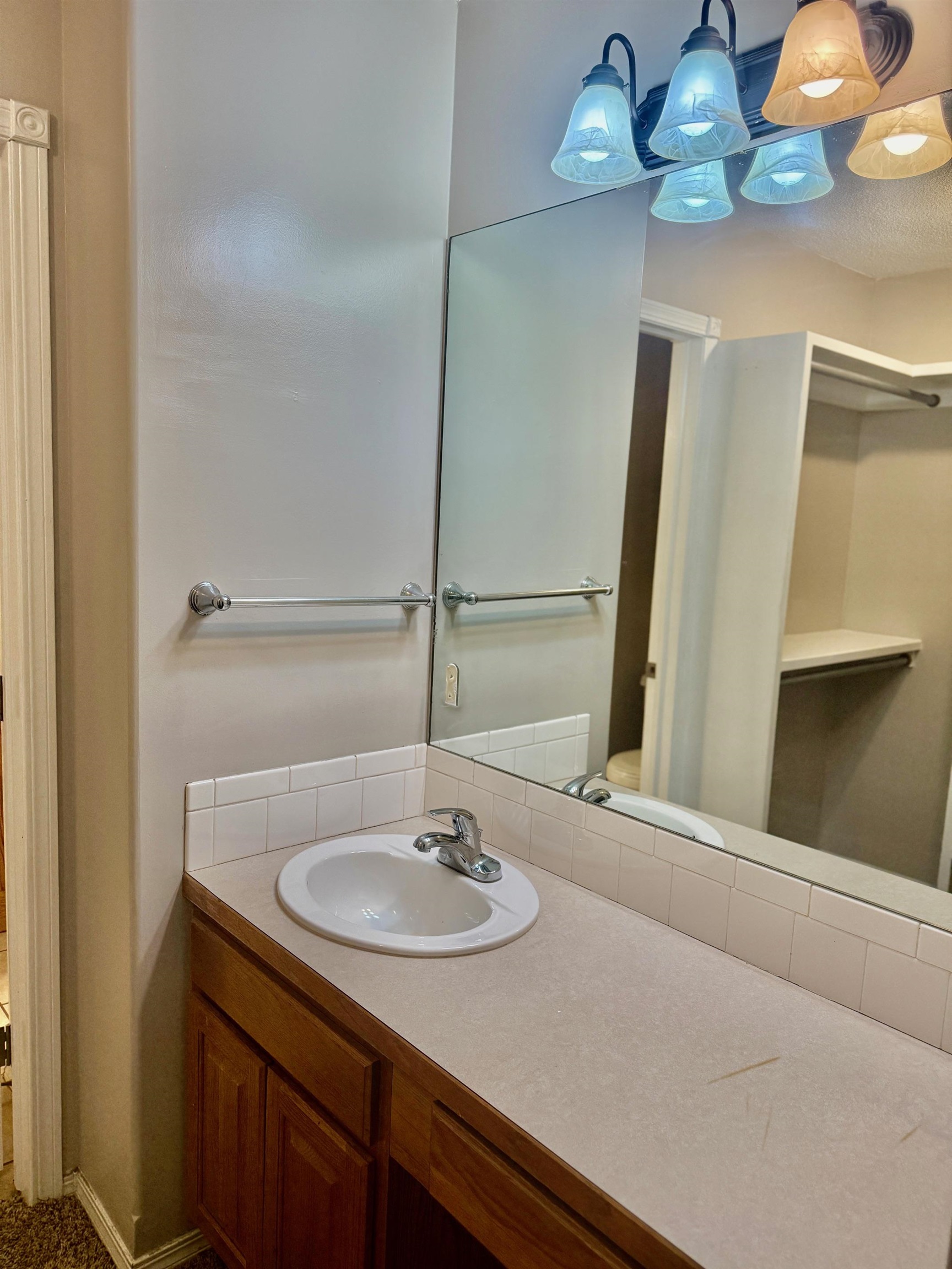 2106 E Summerset St Property Photo 10