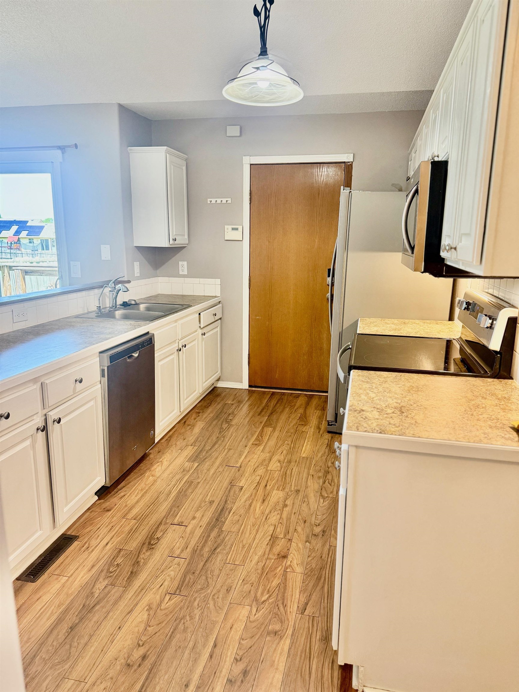 2106 E Summerset St Property Photo 14